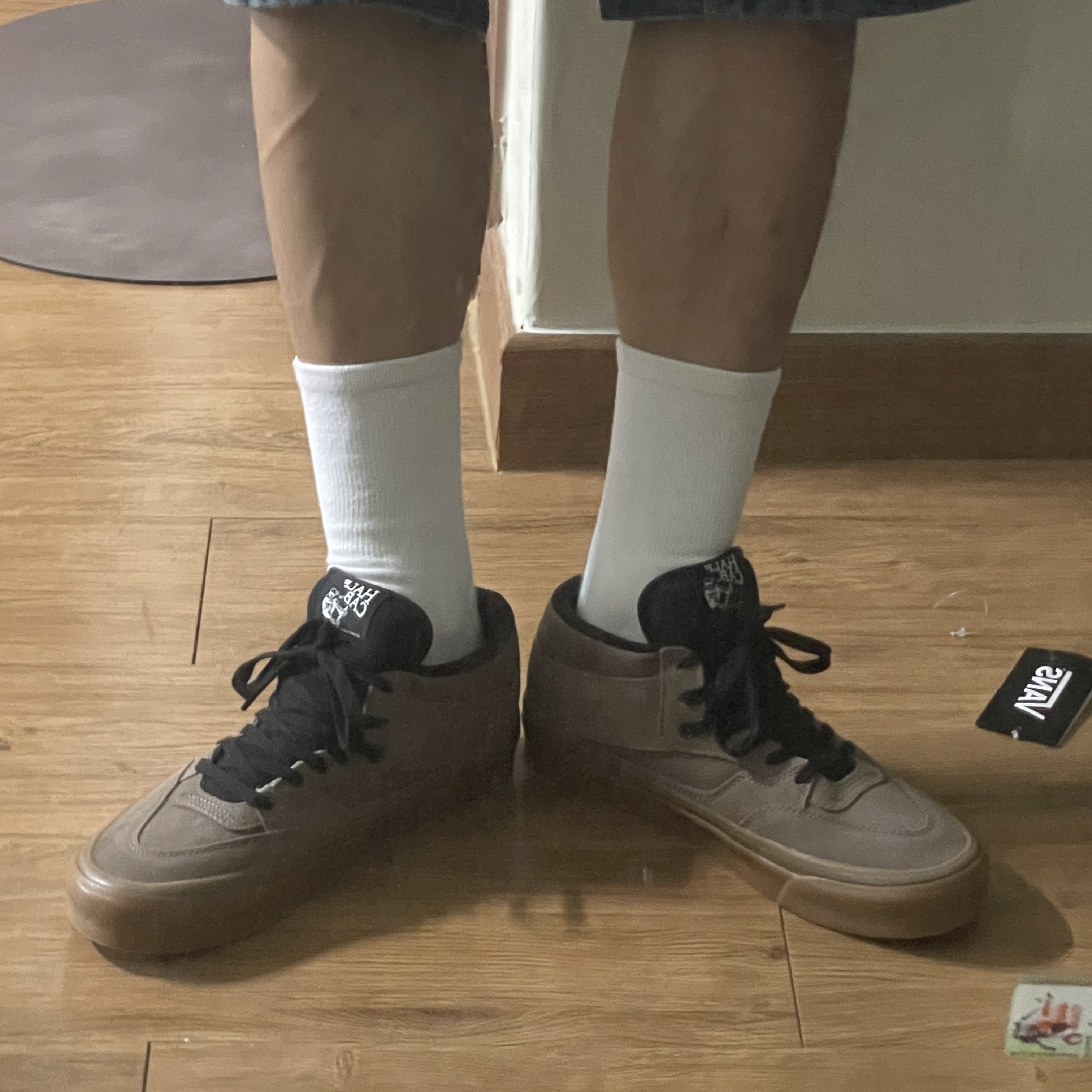 Vans Half Cab 33 DX Anaheim Factory OG Smoke Black 착용 스타일