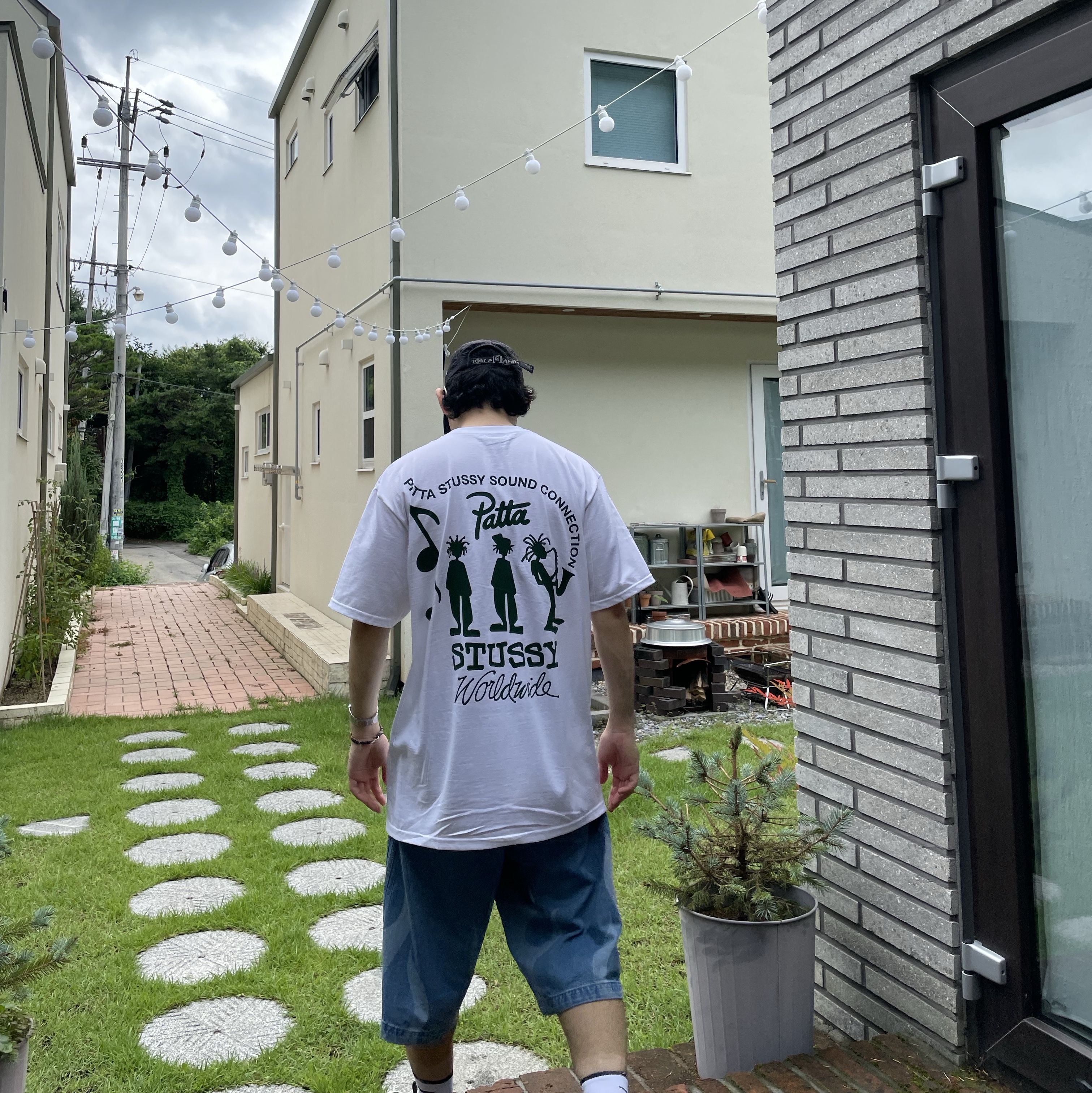 Stussy x Patta Sound Connection T-Shirt White, And Wander x Gramicci Patchwork Wind Cap Black 착용 스타일