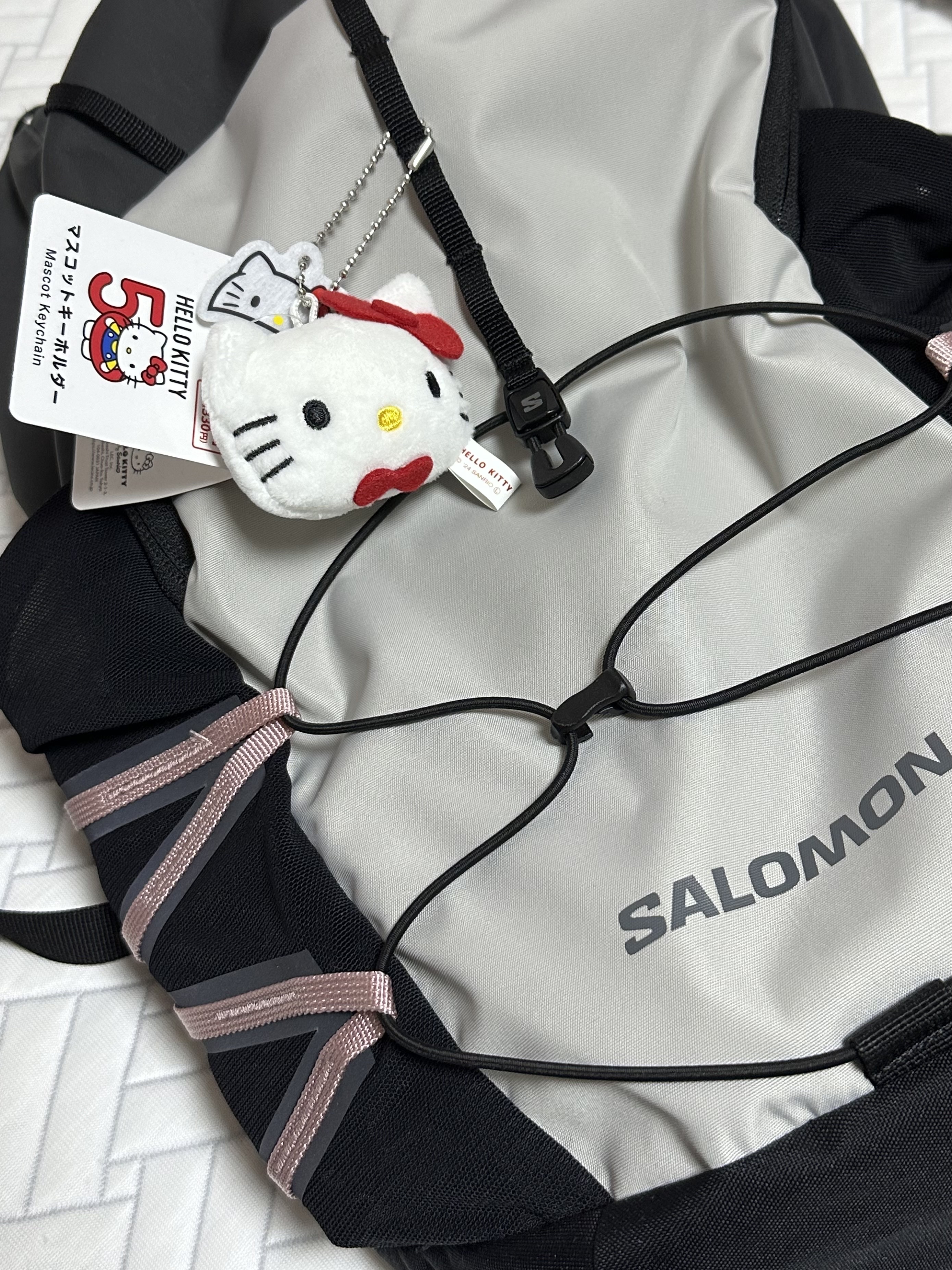 Salomon Quick Lace LT Backpack Light Grey 착용 스타일