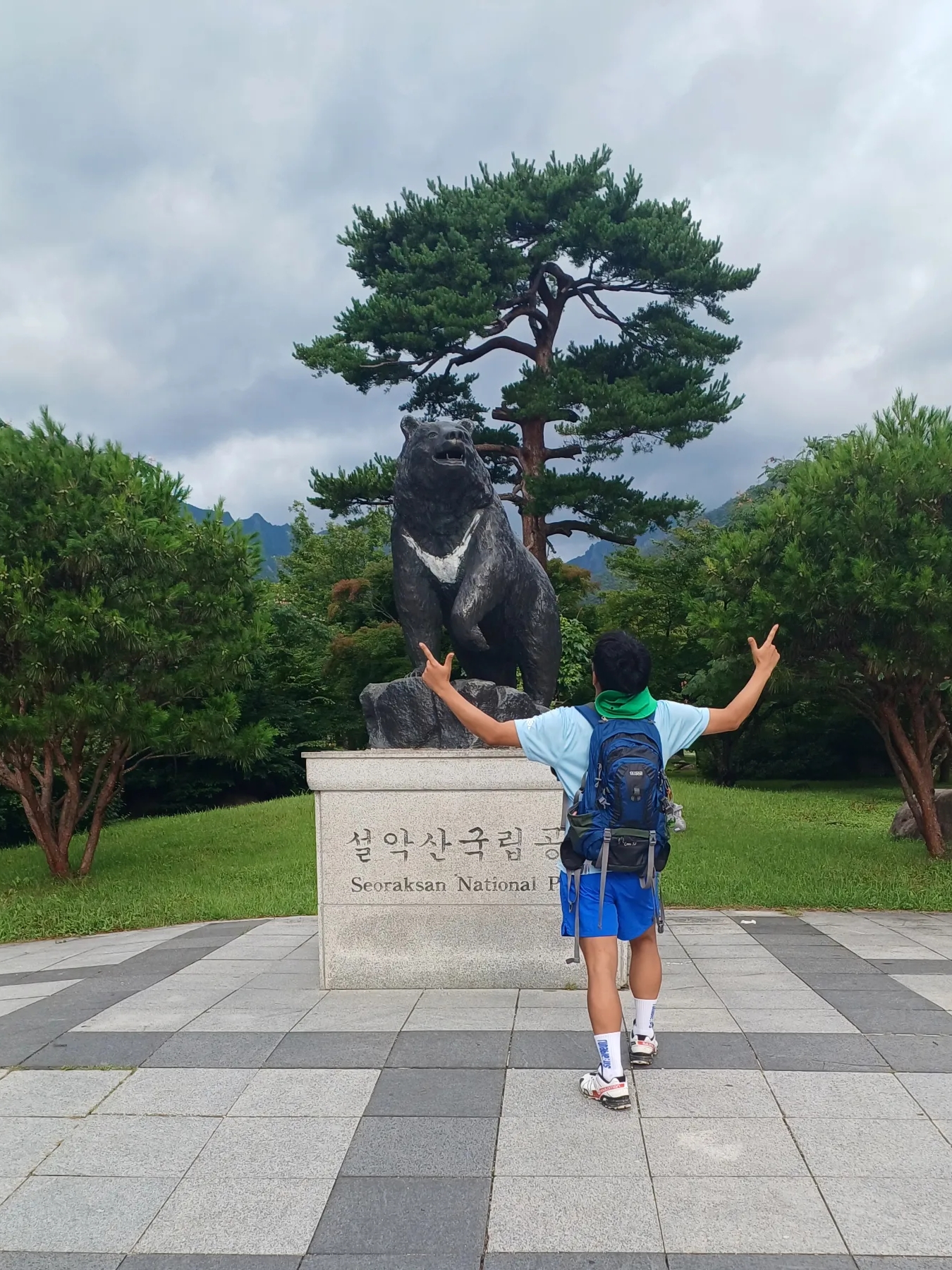 Arc'teryx Sinsolo Hat Jungle, Salomon Speedcross 3 Mindful 2 Moth Vanilla 착용 스타일 - 5