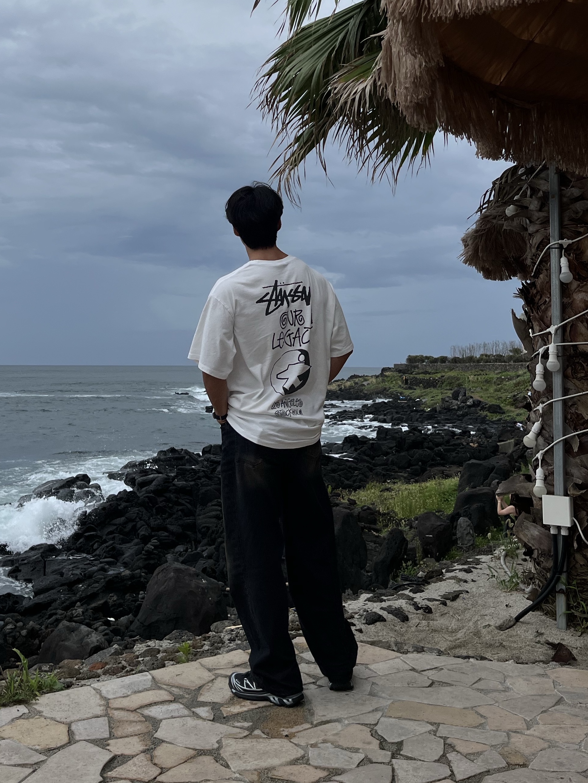 Stussy x Our Legacy Surfman Pig. Dyed T-Shirt Natural - 21FW, Salomon XT-6 GTX Black Silver 착용 스타일