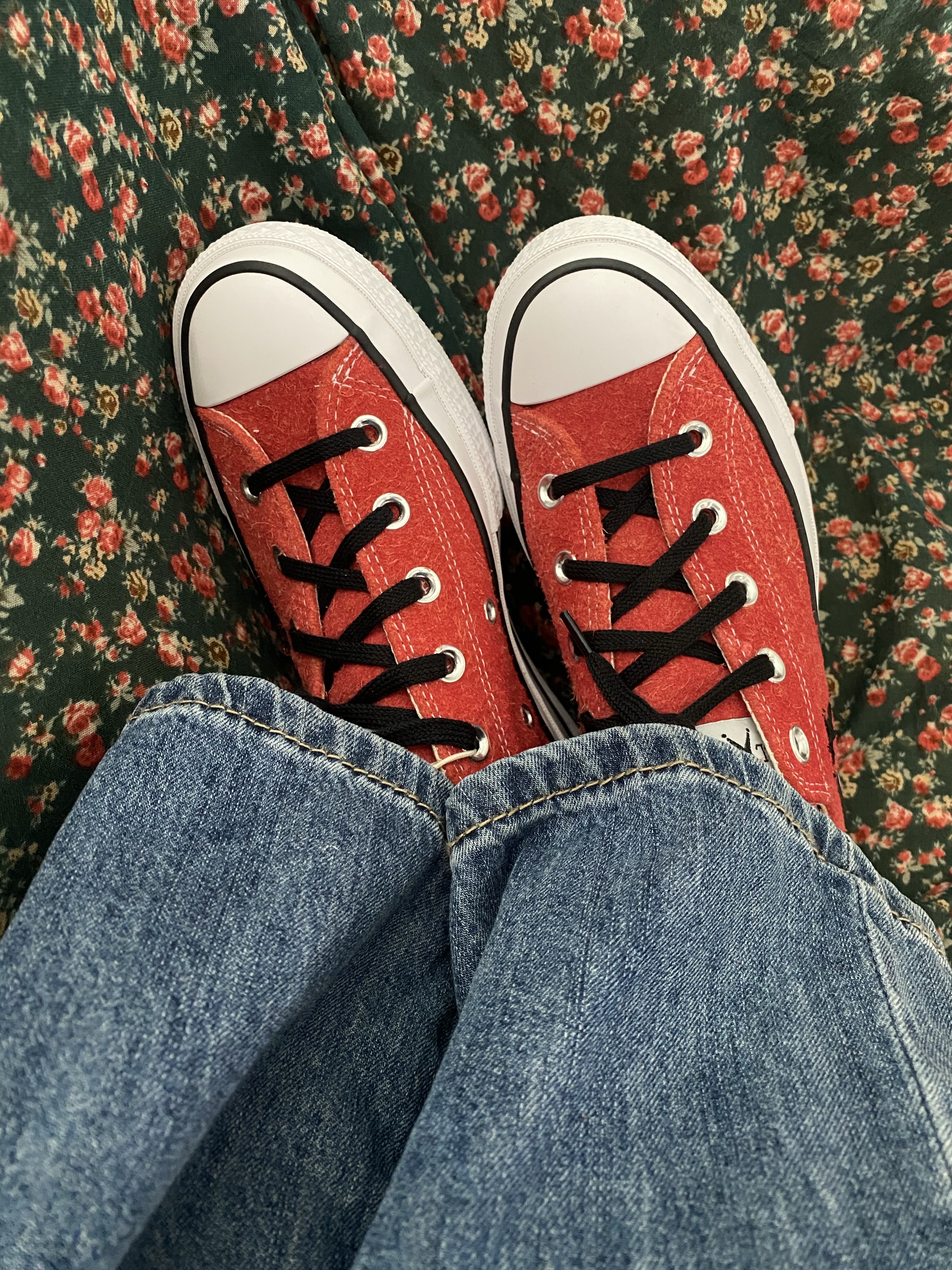 Converse x Stussy Chuck 70 Ox Poppy Red 착용 스타일 - 3