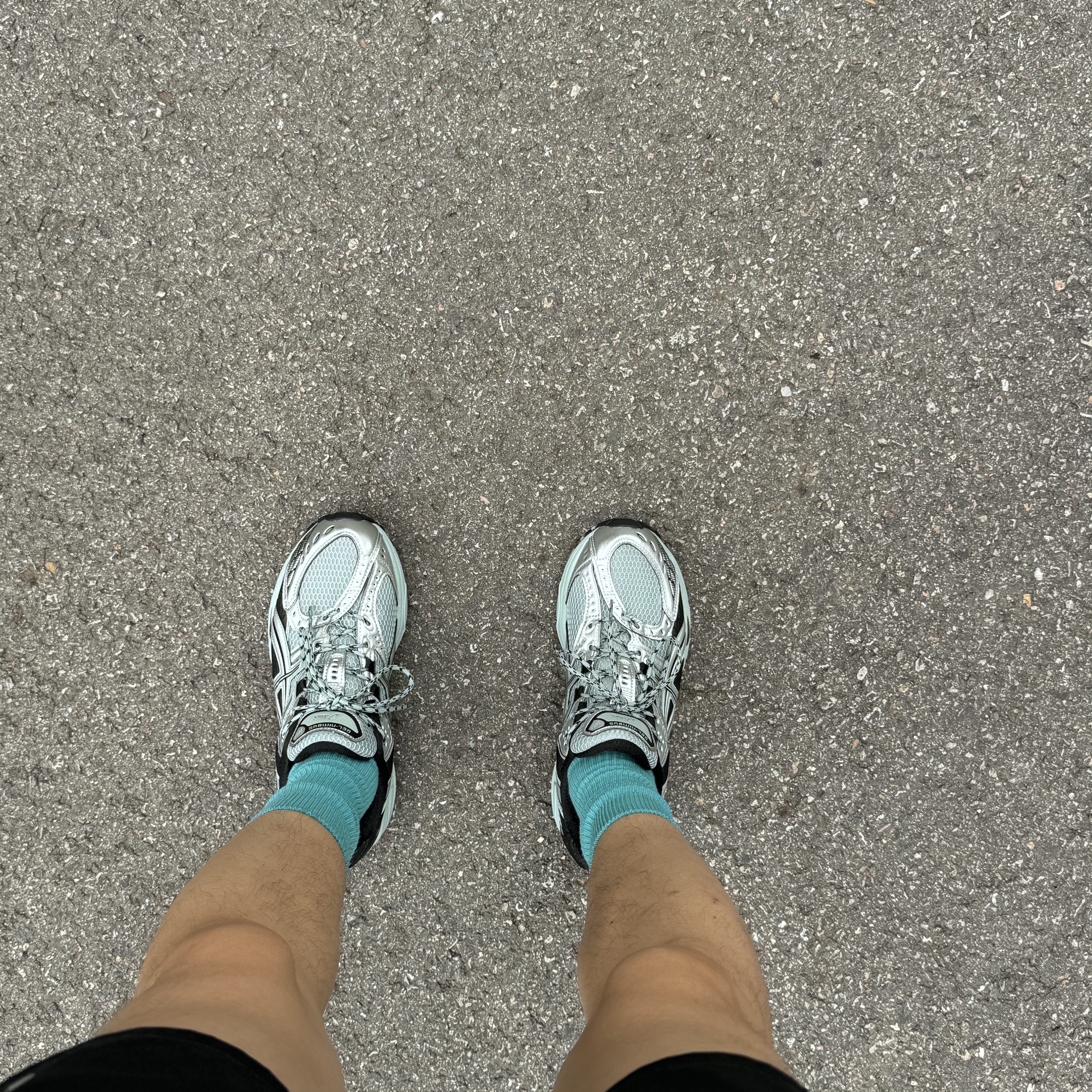 Asics Gel-Nimbus 10.1 Ocean Haze Pure Silver 착용 스타일
