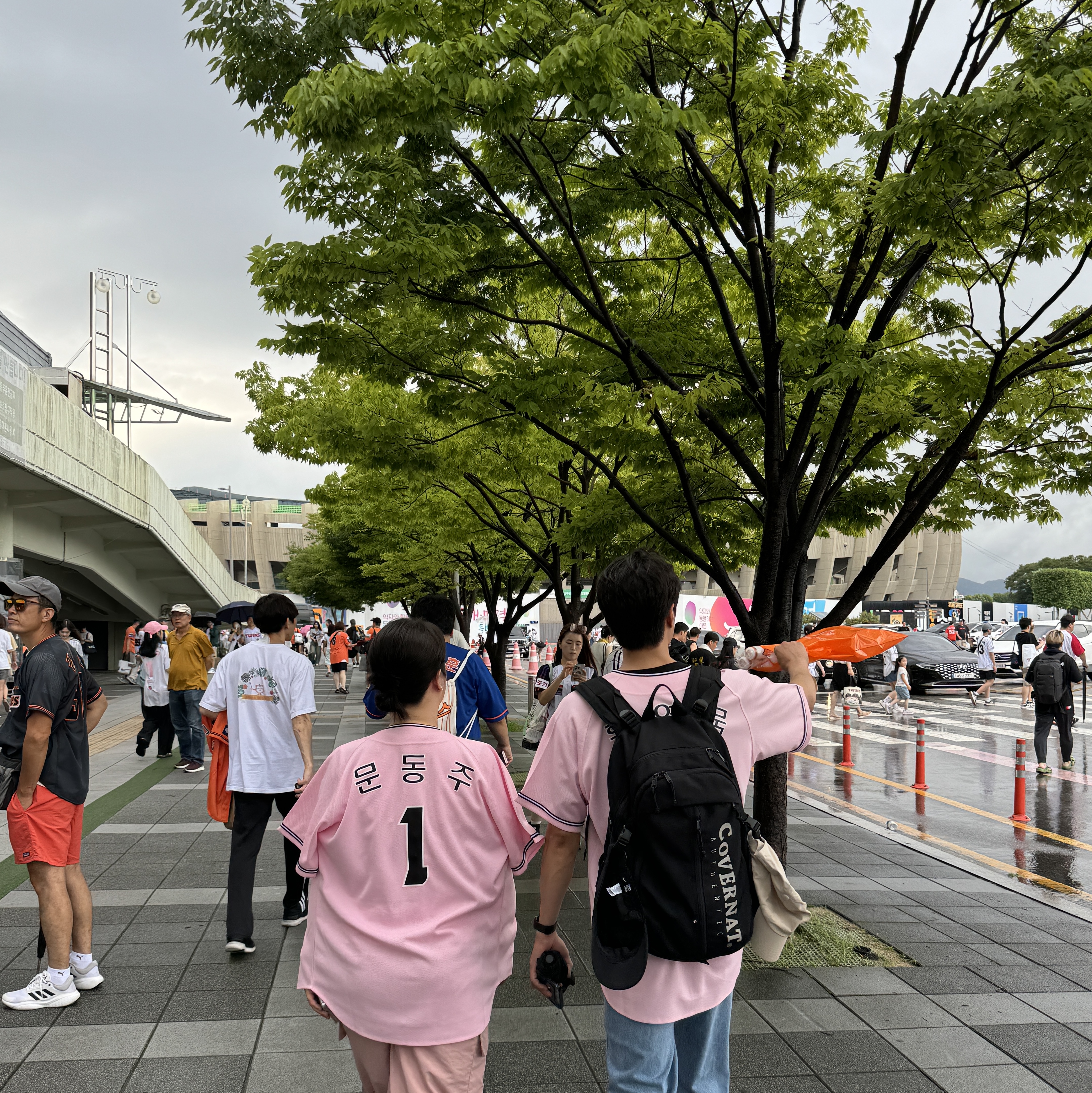 Hanwha Eagles 2024 Uniform Pink (Non Marking Ver.) 착용 스타일