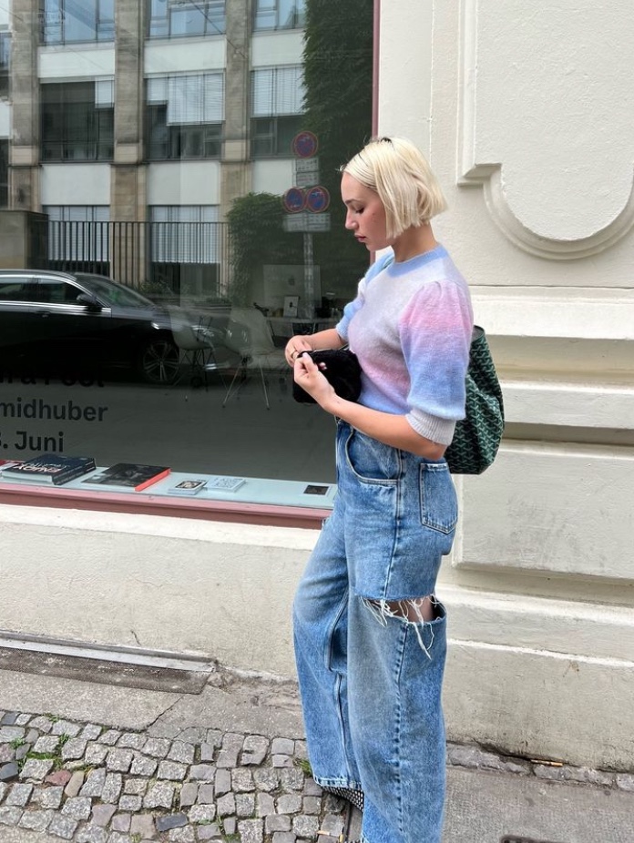 Baum und Pferdgarten Chelle Gradient Blue - 24FW 착용 스타일