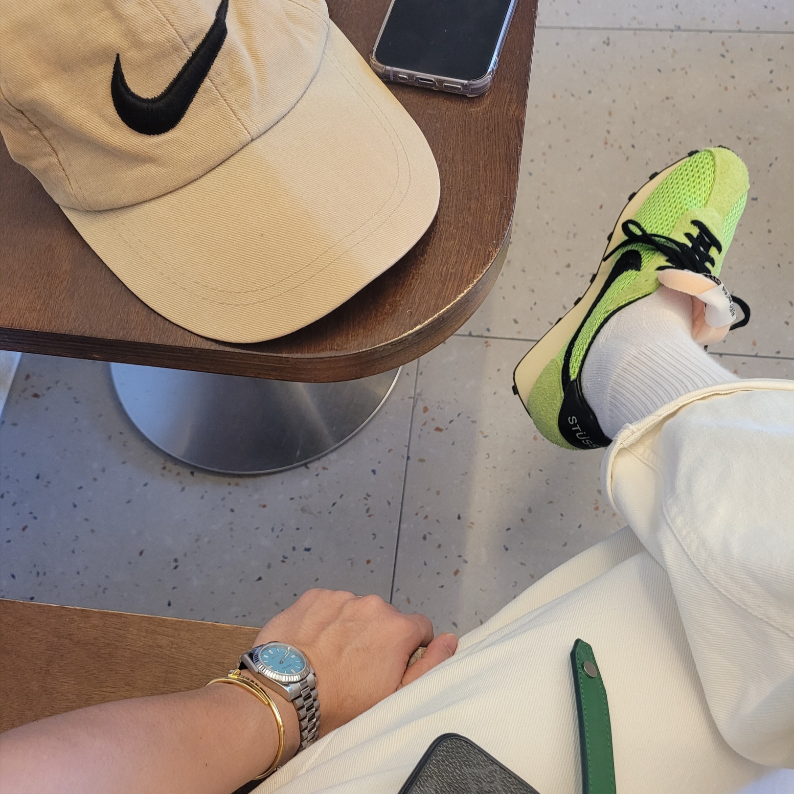 Nike x Stussy LD-1000 SP Action Green and Black, Adidas Puffy Satin Mini Shoulder Bag Silver Metallic 착용 스타일 - 1