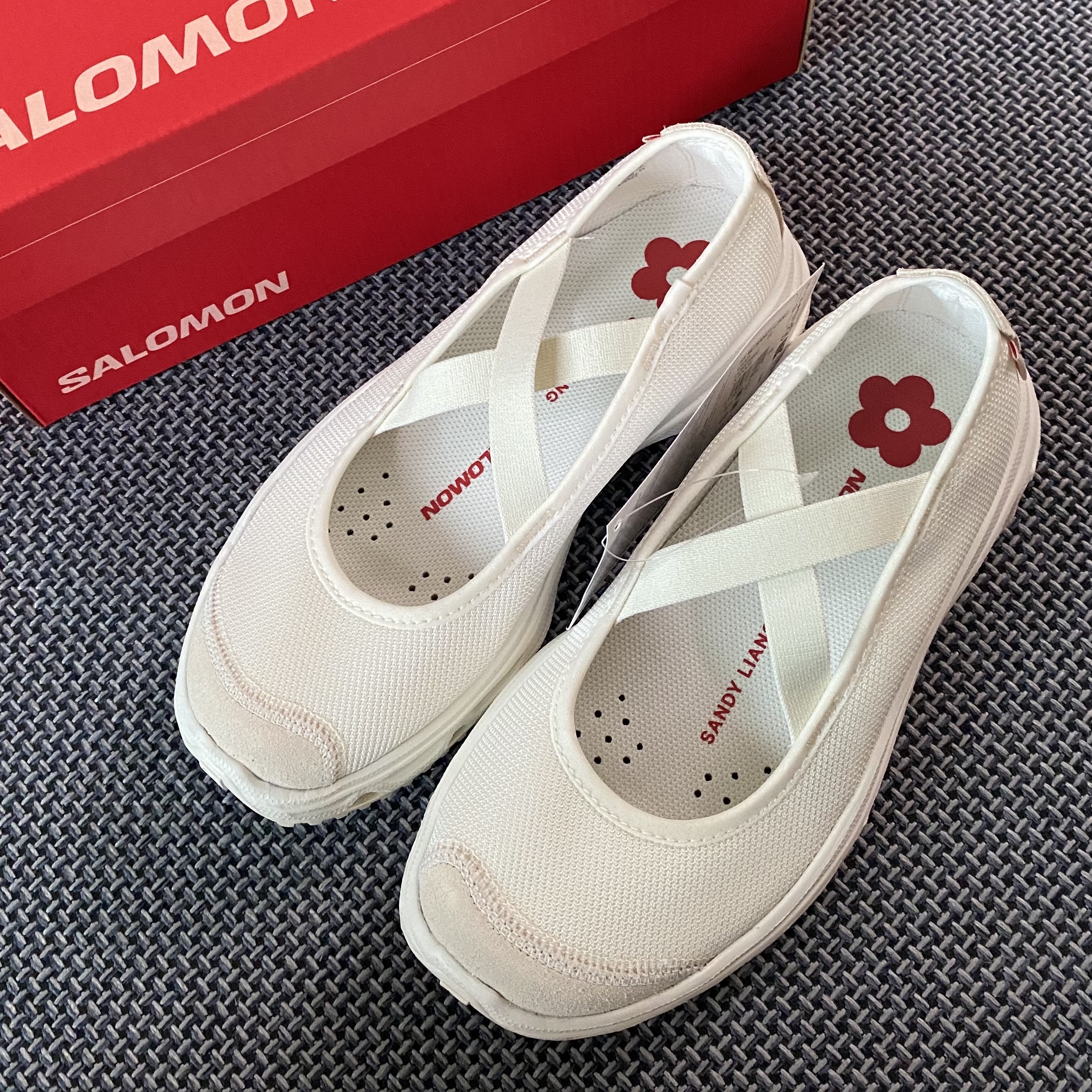 Salomon x Sandy Liang RX Marie Jeanne Vanilla Ice 착용 스타일