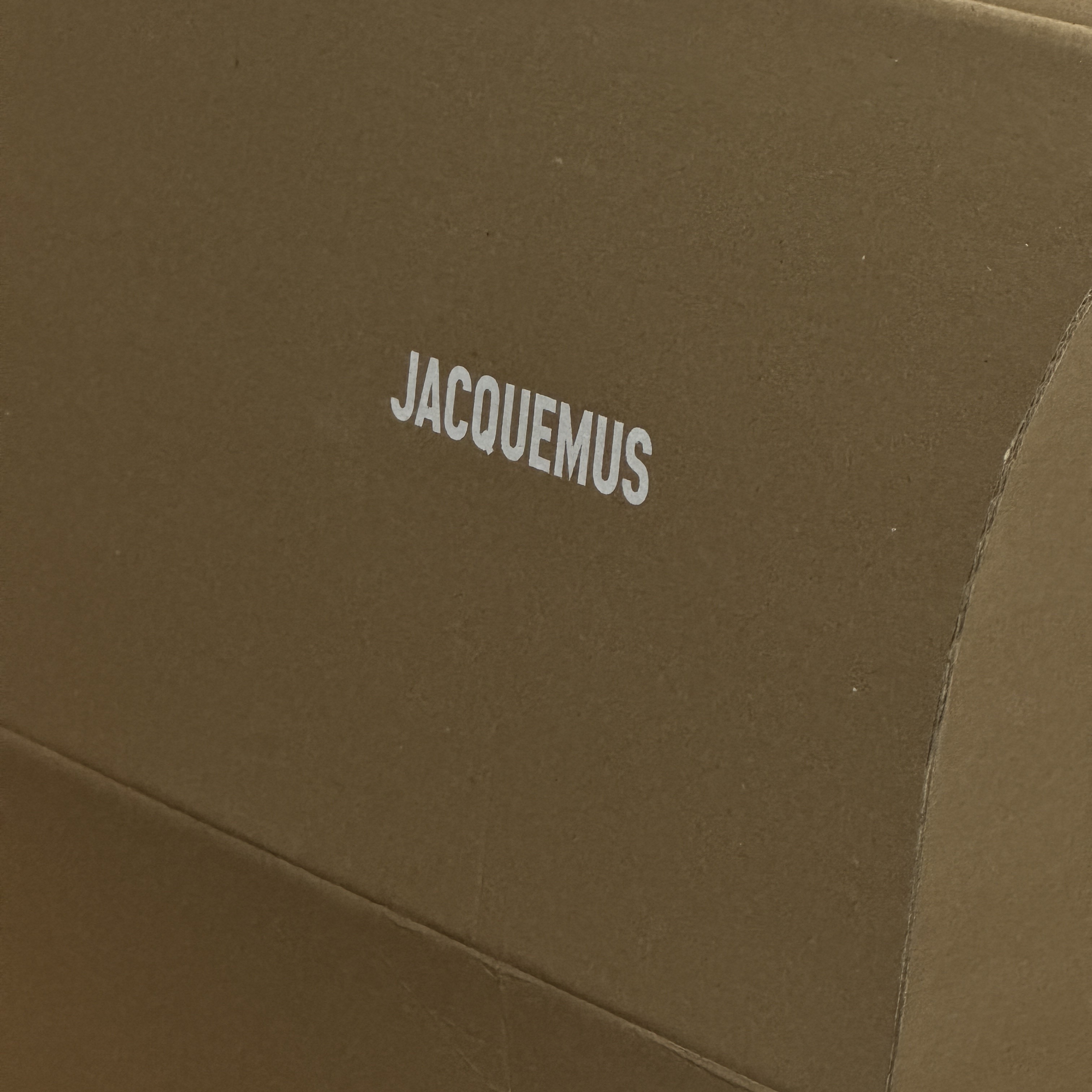 Nike x Jacquemus Air Max 1 '86 Metallic Silver Midnight Navy 착용 스타일 - 3