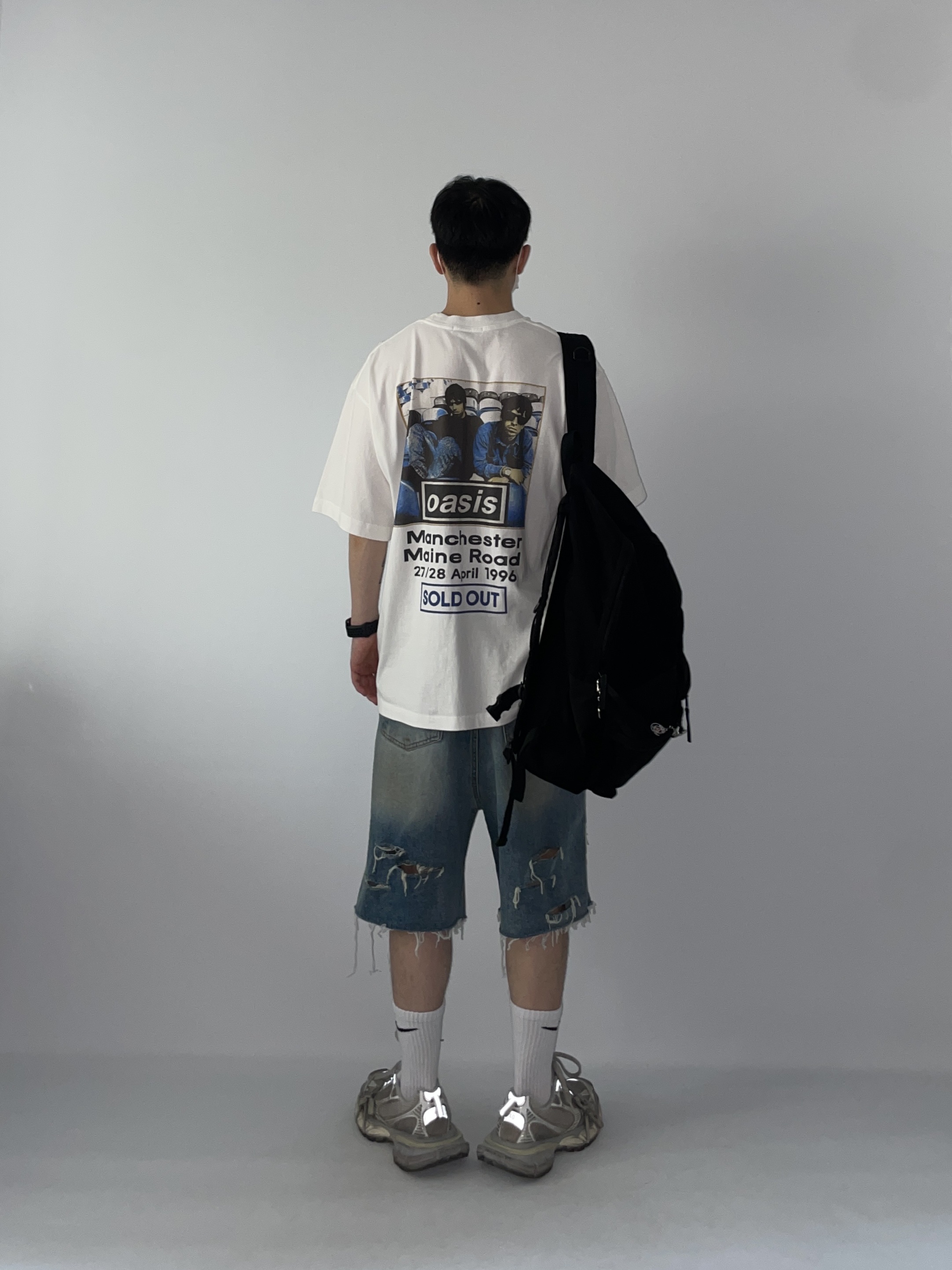 Balenciaga 3XL Sneakers Light Beige 착용 스타일 - 4