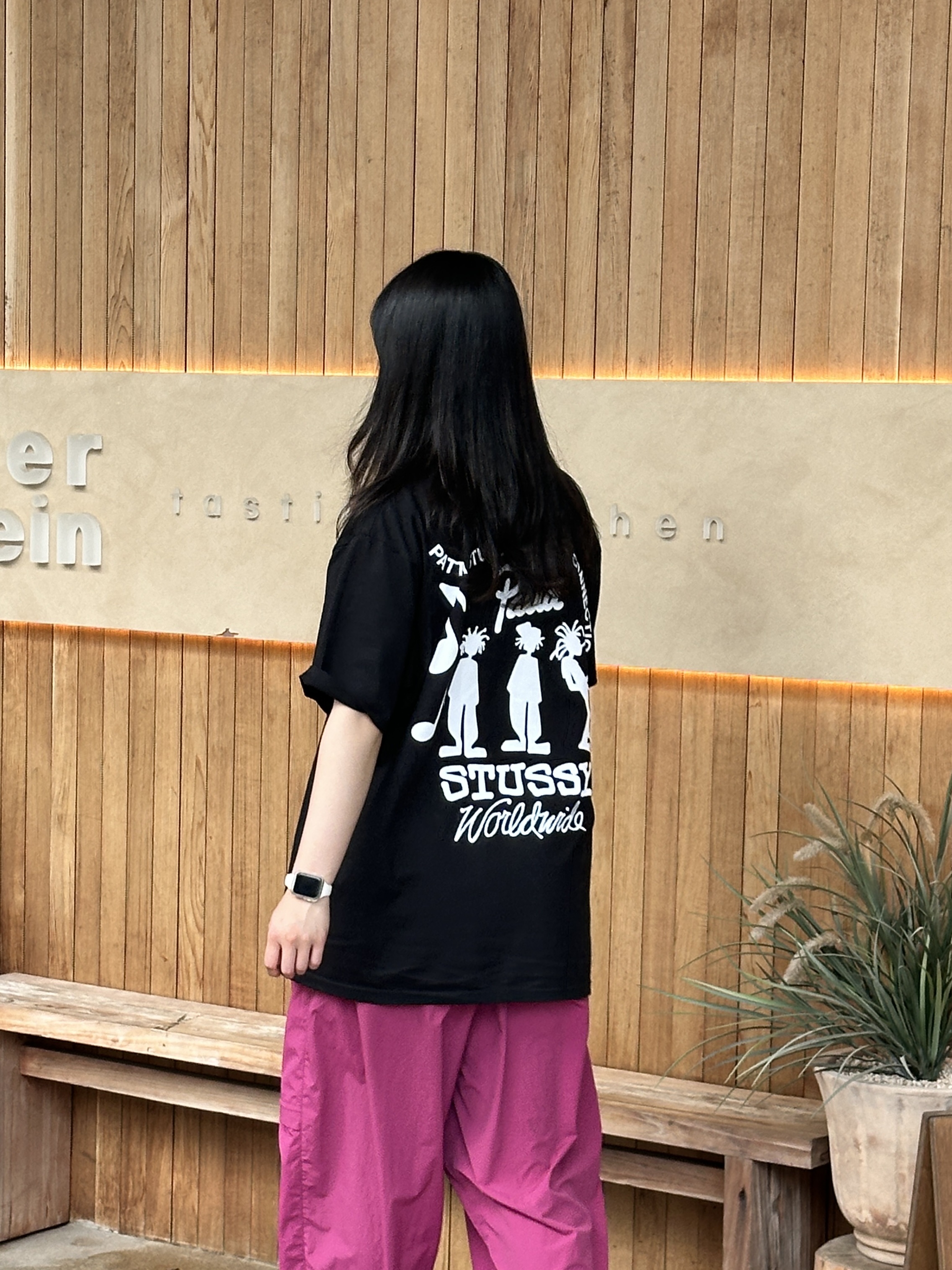 Stussy x Patta Sound Connection T-Shirt Black 착용 스타일 - 1