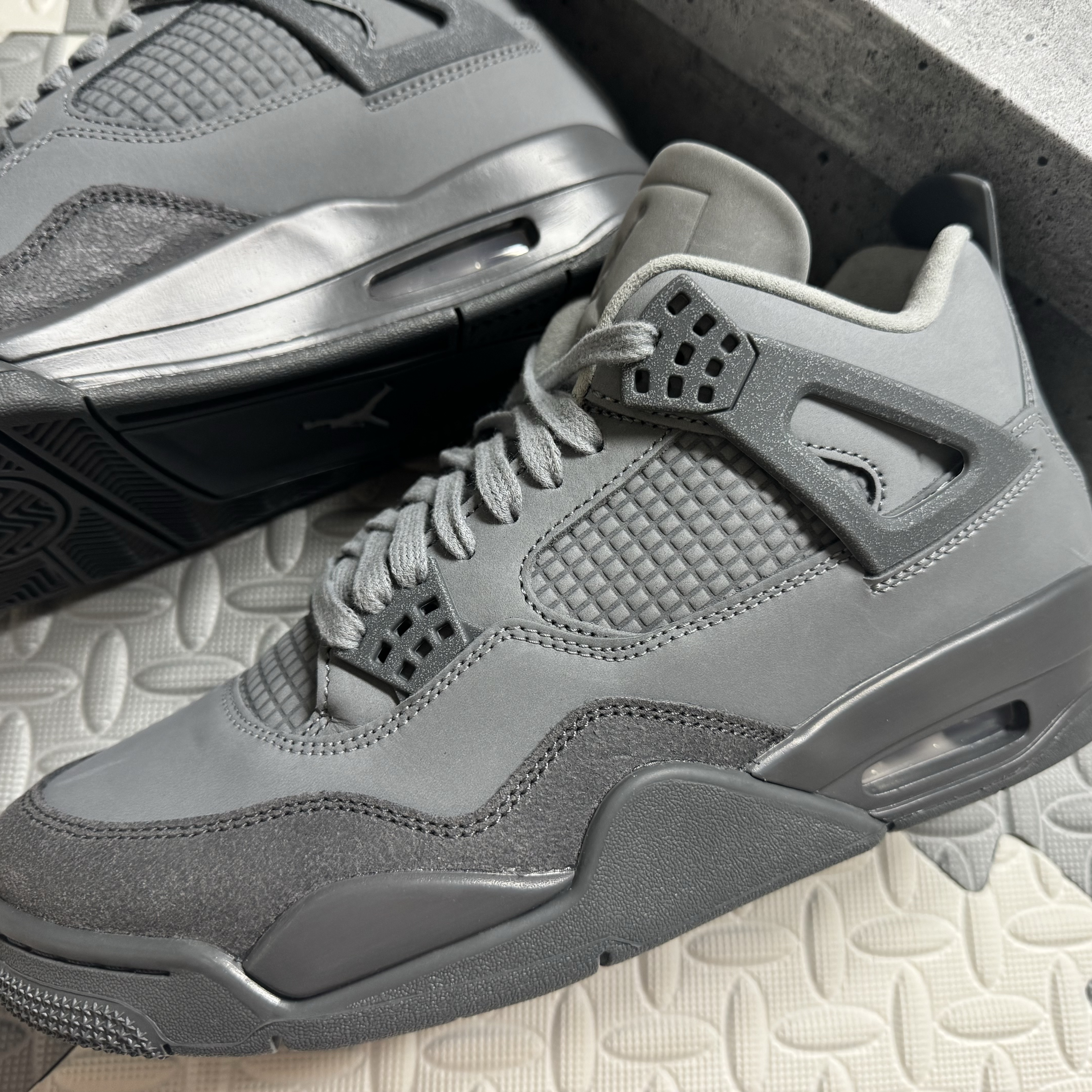 Jordan 4 Retro SE Wet Cement 착용 스타일 - 2