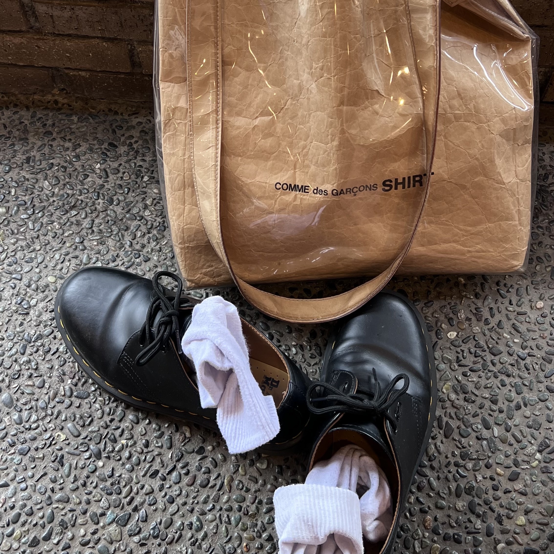 Maison Mihara Yasuhiro Blakey OG Sole Canvas Low-top Sneakers Black White, Dr. Martens 1461 Smooth Black 착용 스타일 - 2