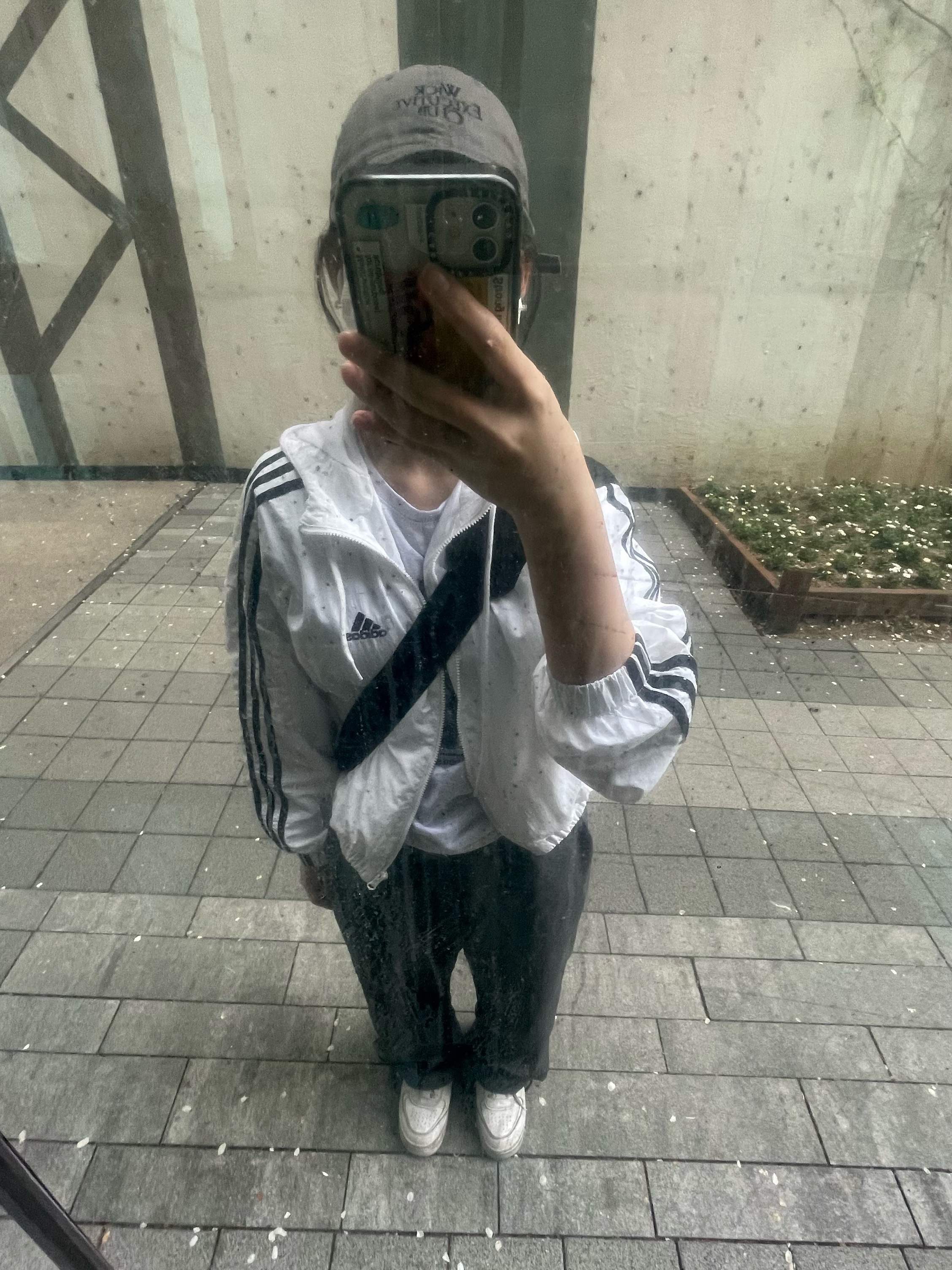 (W) Adidas Essential 3-Stripes Woven Windbreaker Jacket White - US Sizing 착용 스타일