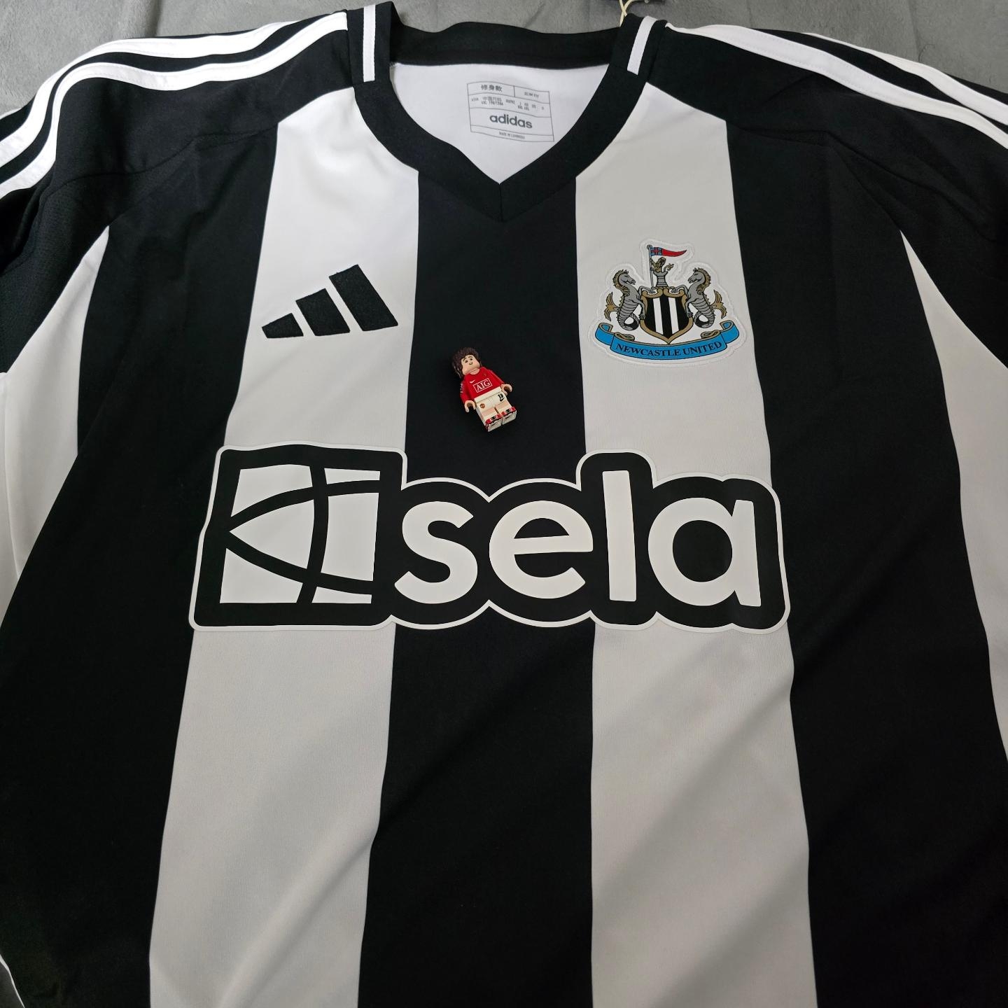Adidas Newcastle United FC 2024/25 Home Jersey Black White - KR Sizing (Non Marking Ver.) 착용 스타일 - 2