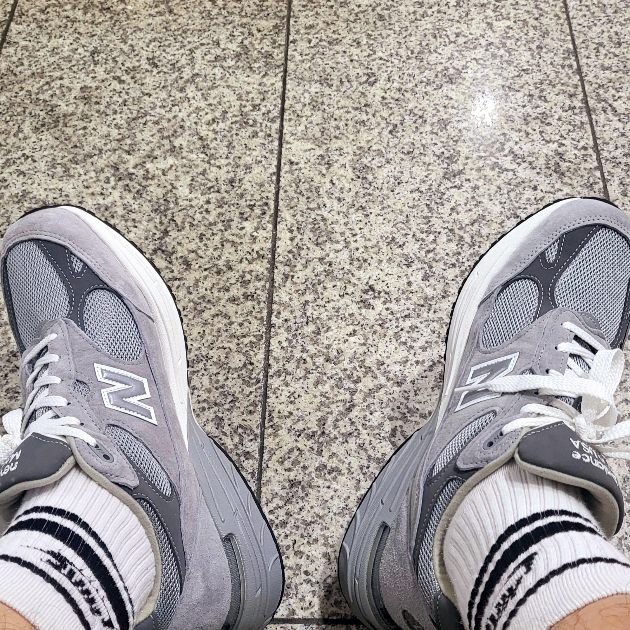 New Balance 993 Made in USA Grey - 2E Wide 착용 스타일