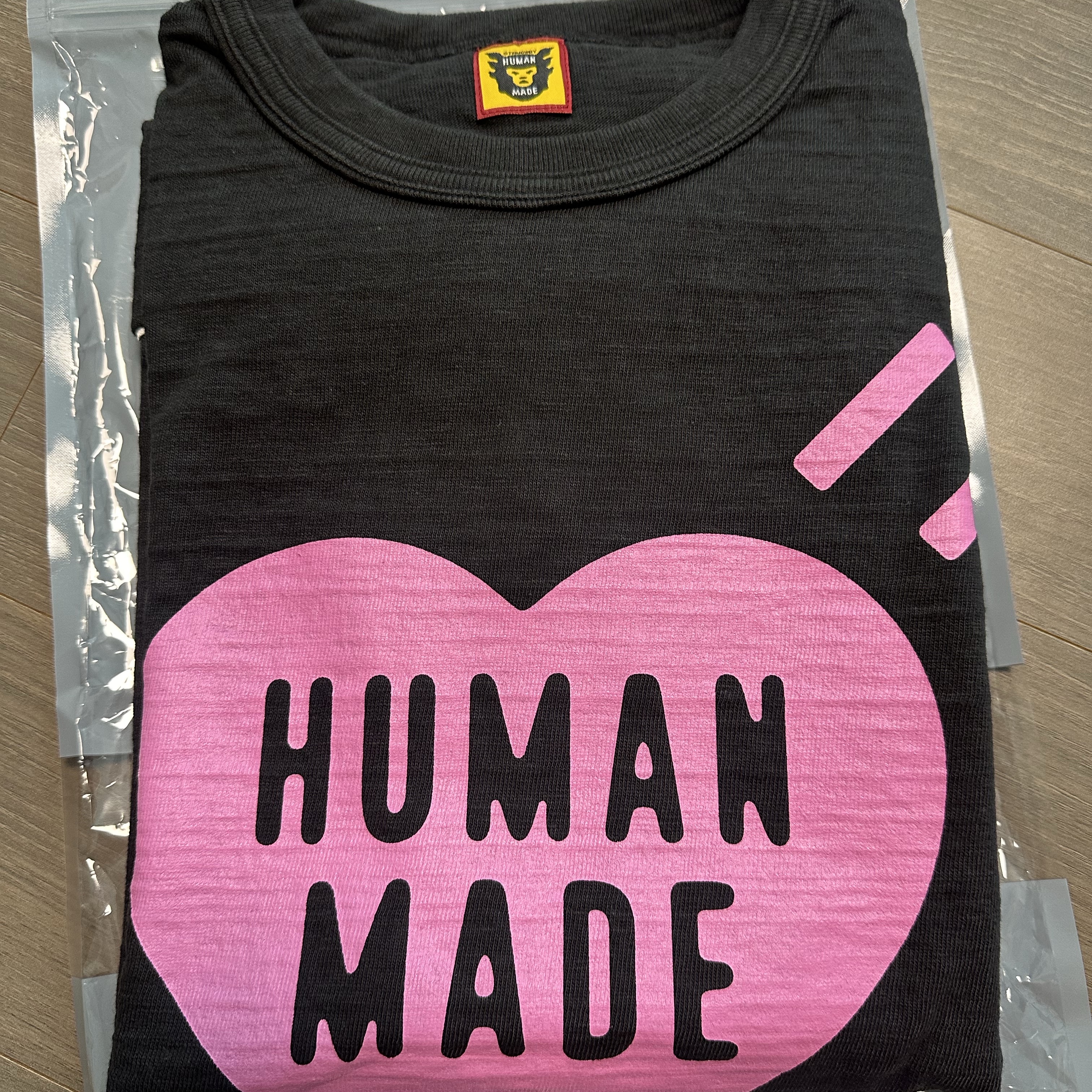 Human Made Heart T-Shirt Black Pink - Harajuku Store Exclusive 착용 스타일