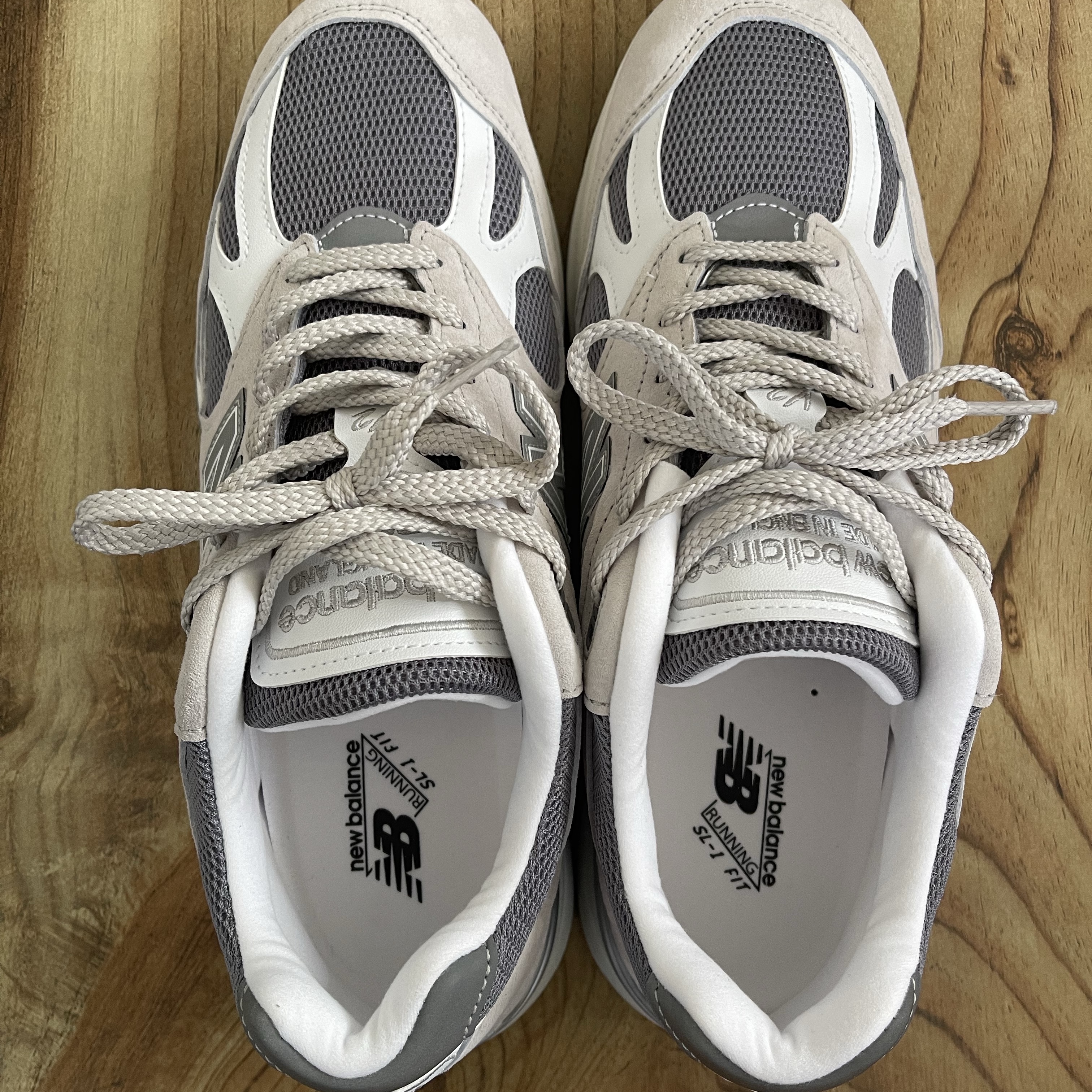 New Balance 991v2 Made in UK Nimbus Cloud Cool Grey - D Standard 착용 스타일 - 2