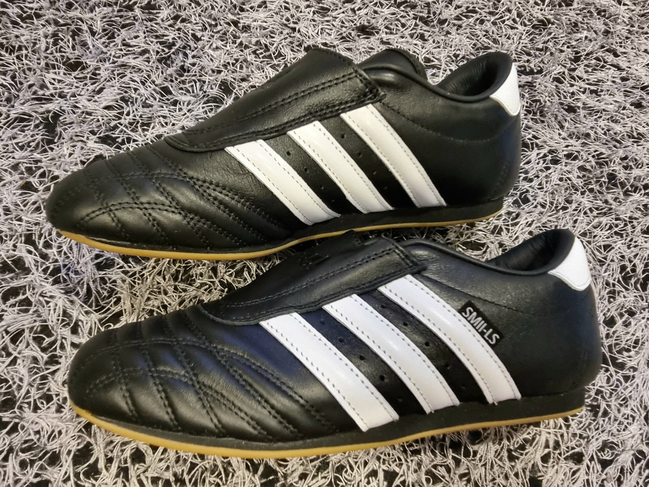 (W) Adidas Taekwondo Core Black Cloud White 착용 스타일 - 3