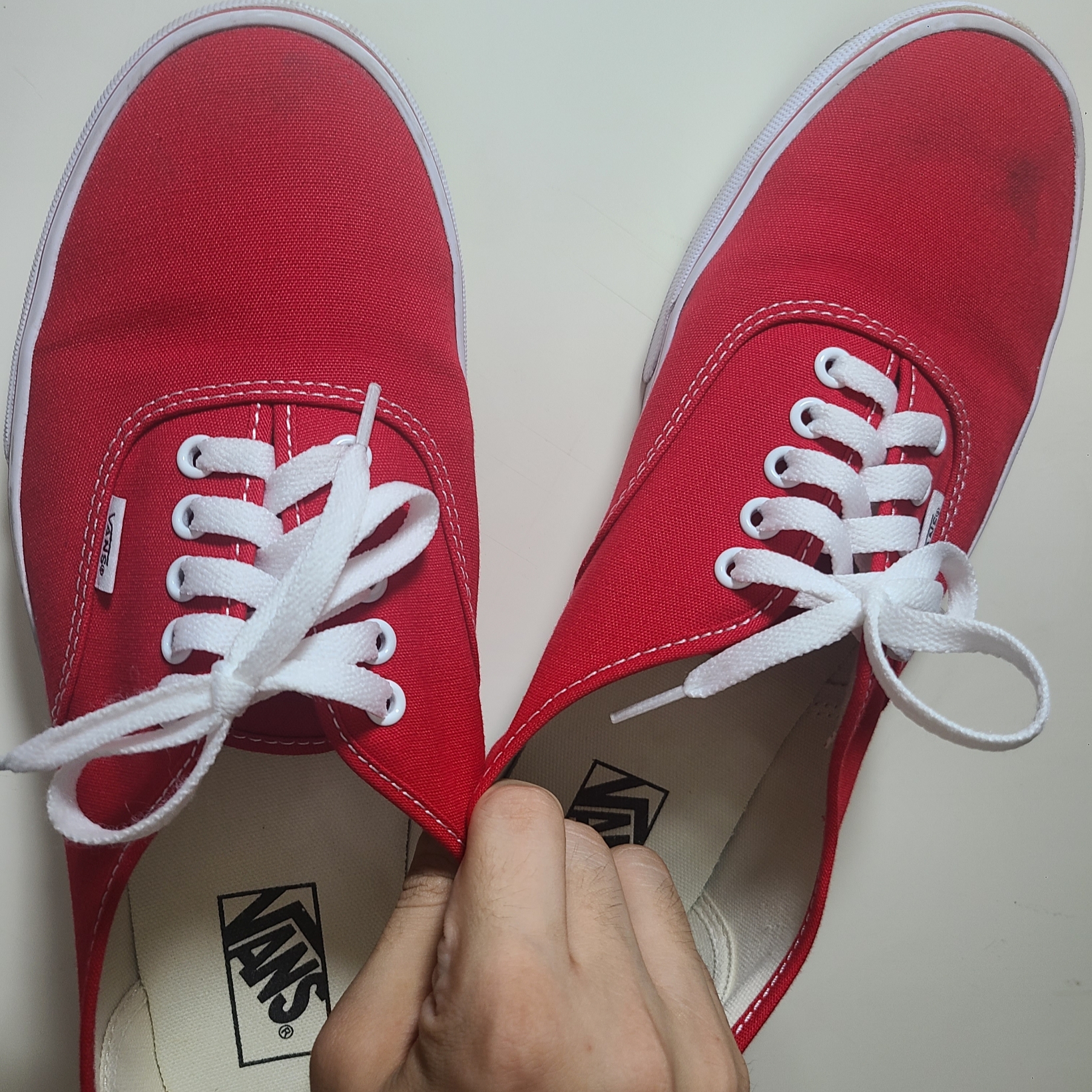 Vans Authentic Red 착용 스타일