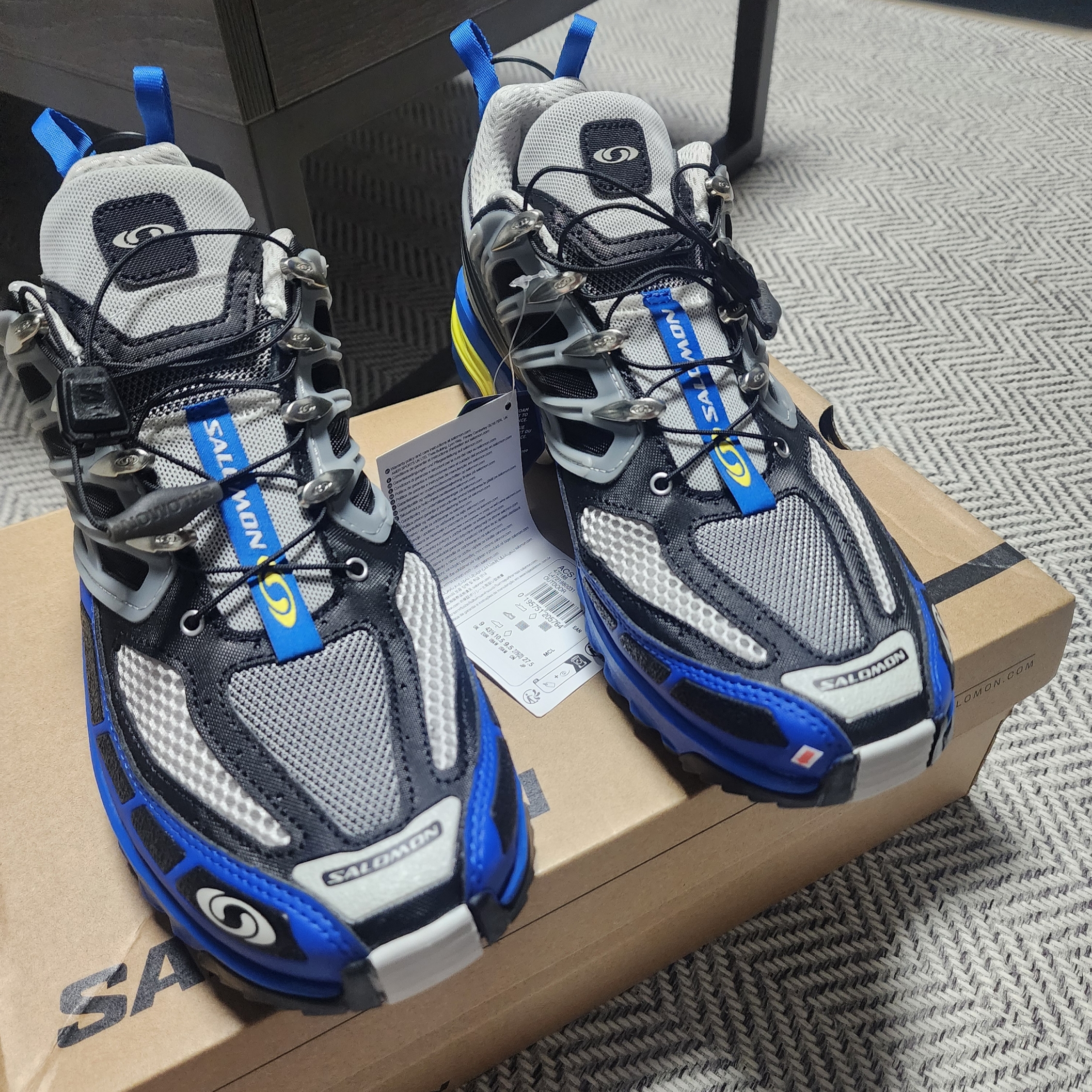 Salomon ACS Pro Lapis Blue Black 착용 스타일