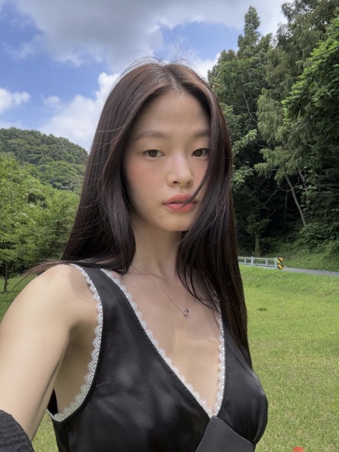 Hai Women Anais Dress Black 착용 스타일