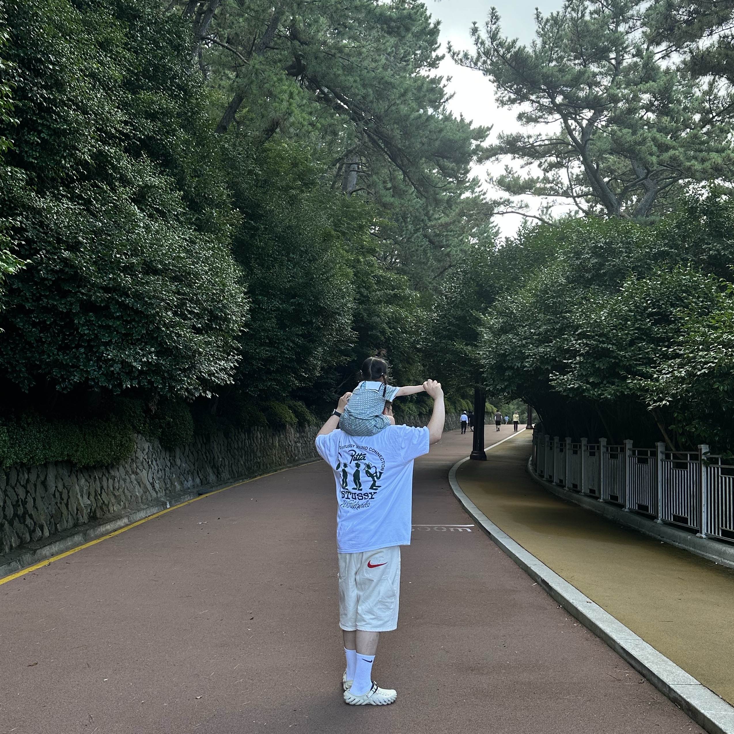 Stussy x Patta Sound Connection T-Shirt White, Supreme x Nike Denim Short Natural - 24SS 착용 스타일