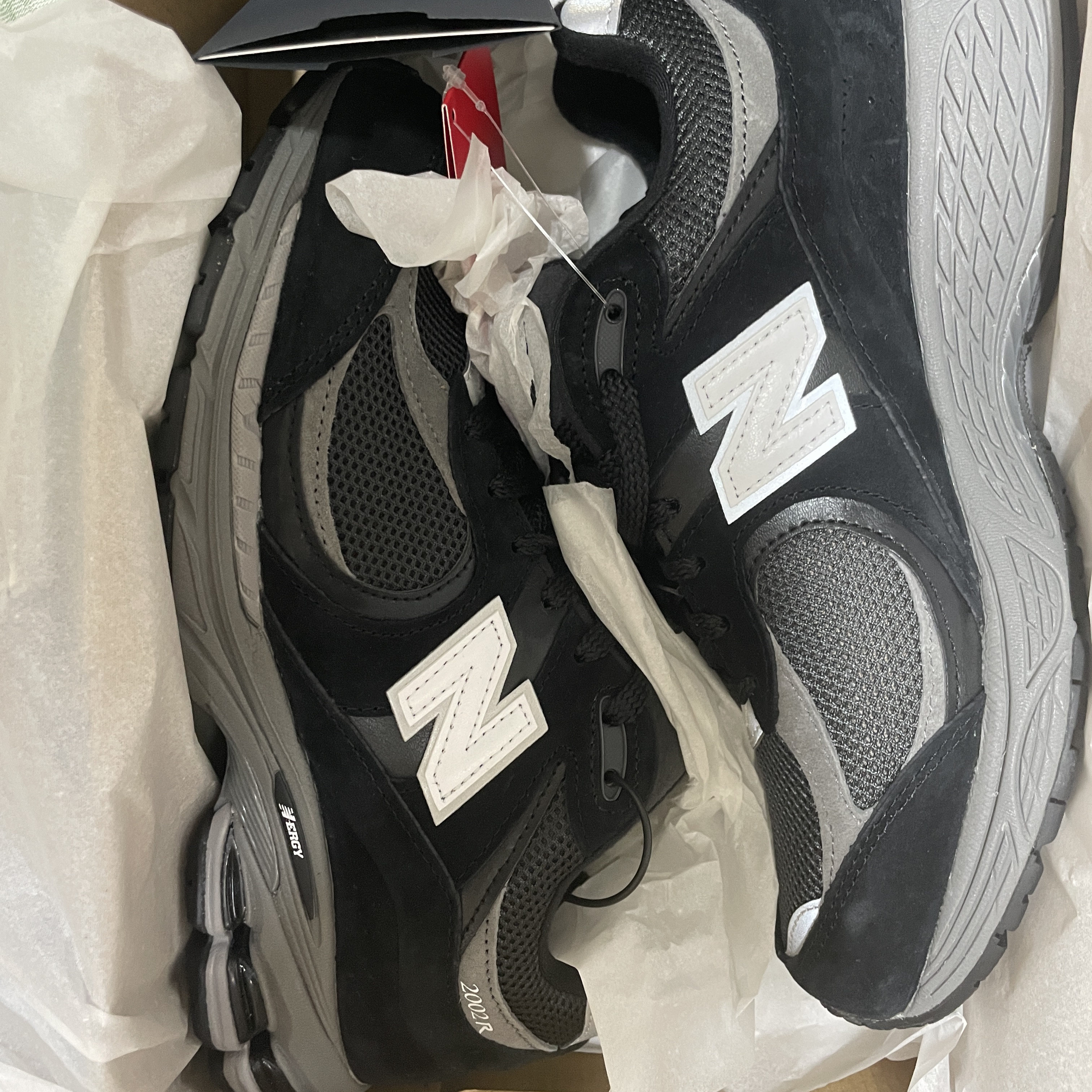 New Balance 2002R Black Dark Grey - JD Sports Exclusive 착용 스타일