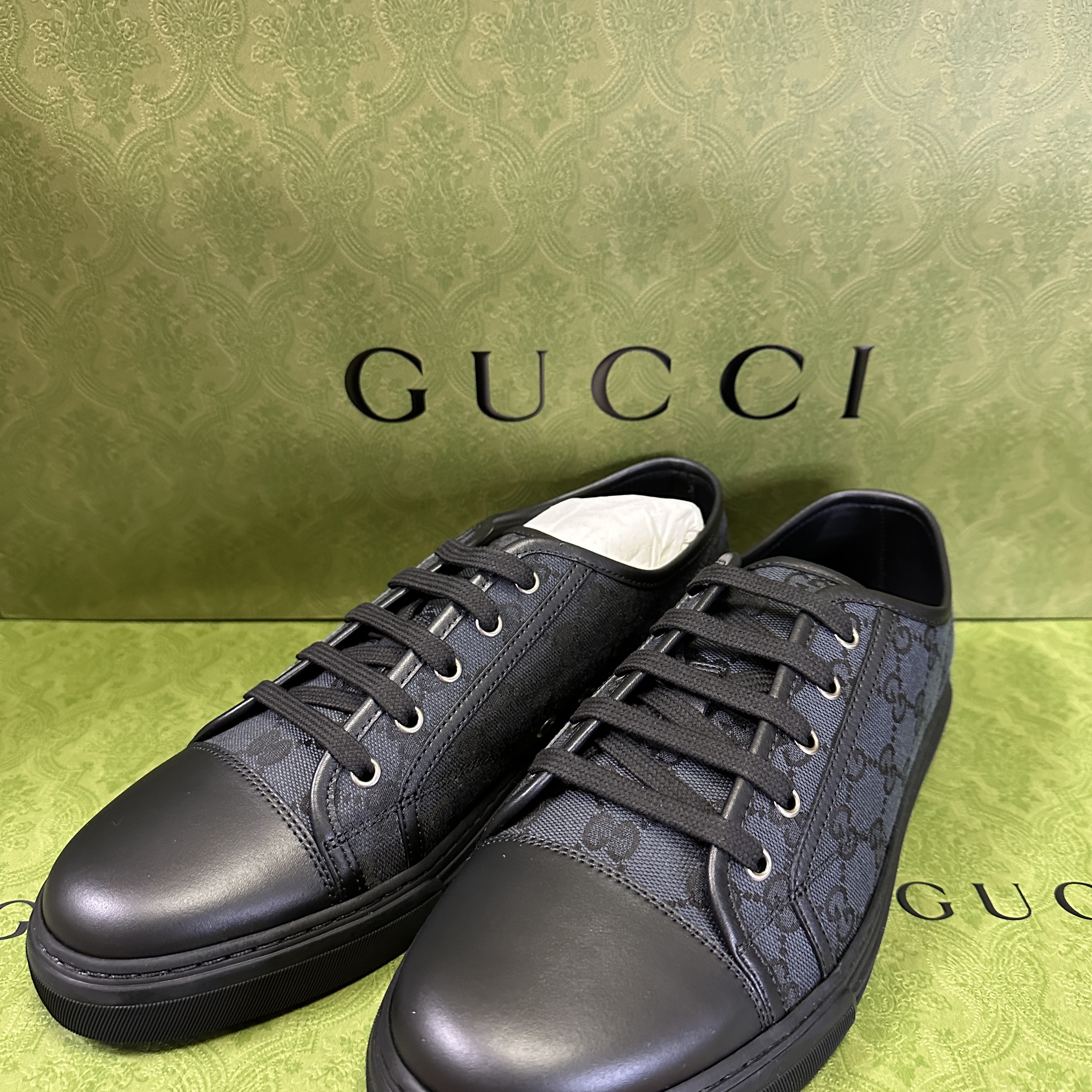 Gucci GG Low Canvas Black 착용 스타일