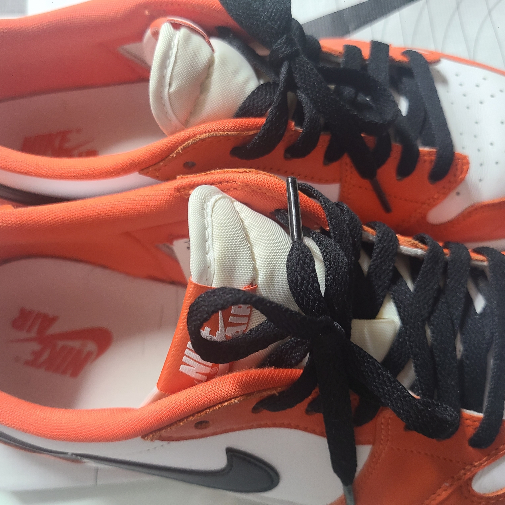 Jordan 1 Low OG Starfish 착용 스타일
