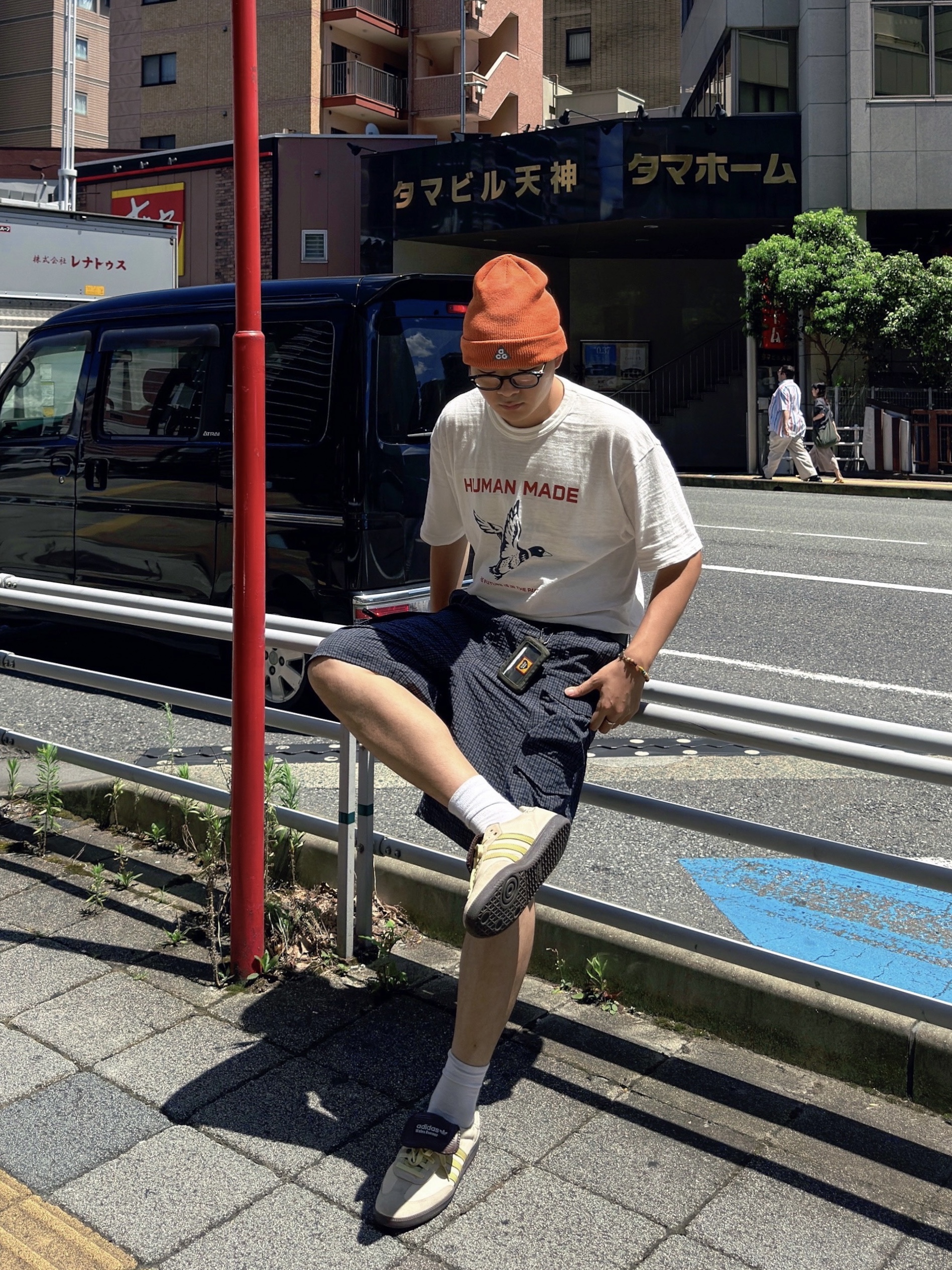 Adidas x Wales Bonner Samba Brown Ecru Tint, Human Made Graphic T-Shirt #19 White 착용 스타일 - 3