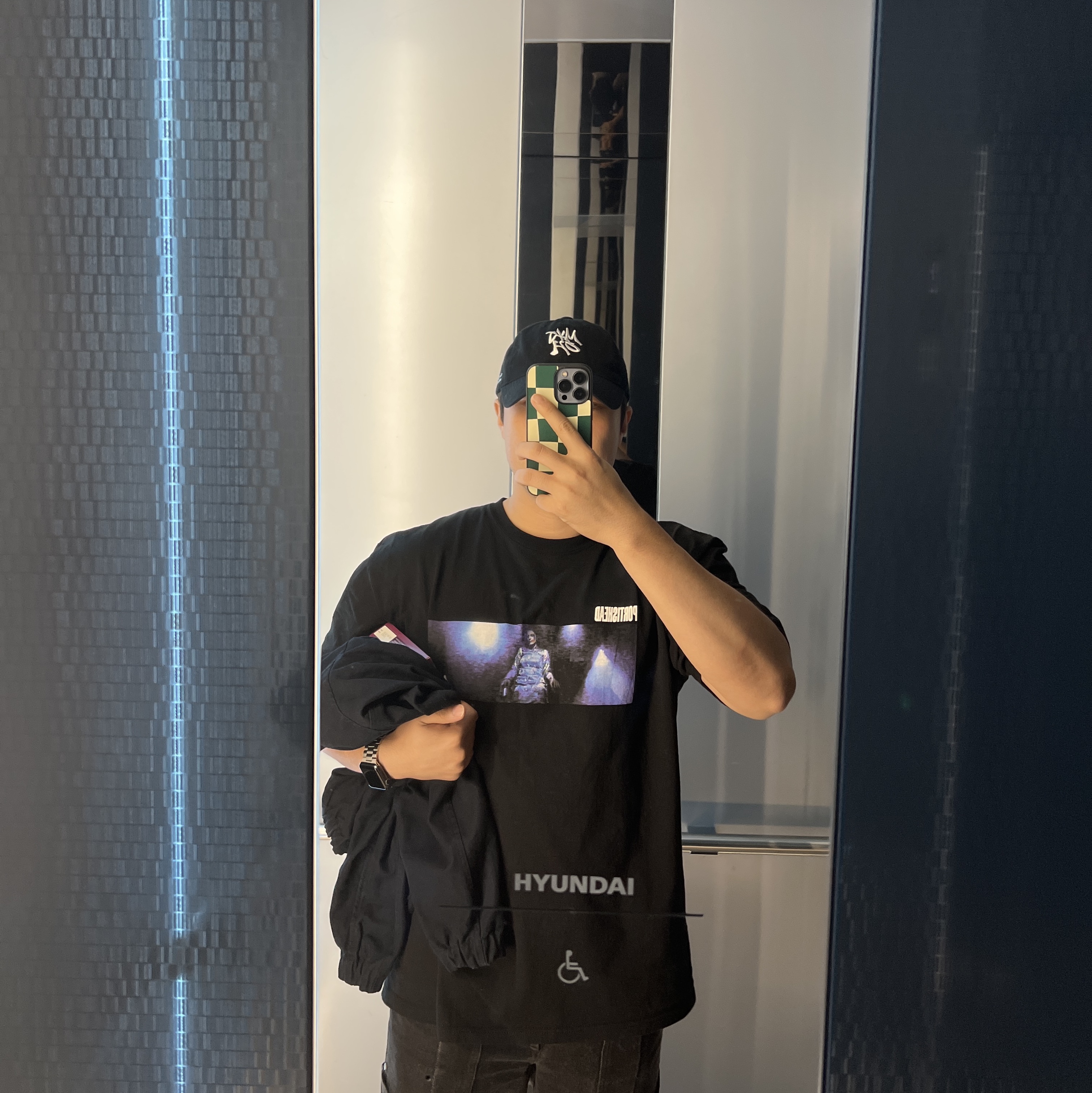Stussy Dummy T-Shirt Black 착용 스타일