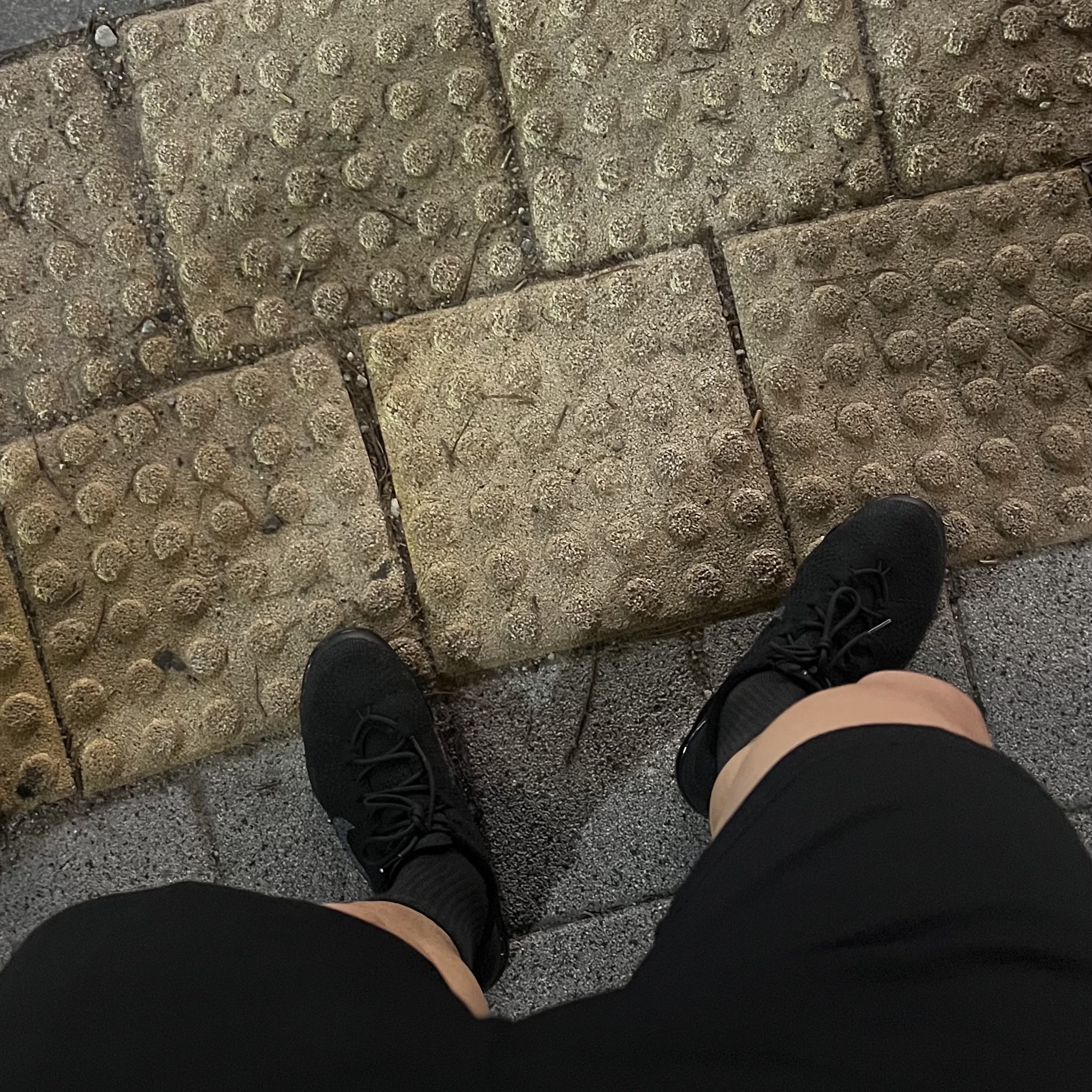 Nike Air VaporMax 2023 Flyknit Triple Black 착용 스타일 - 3