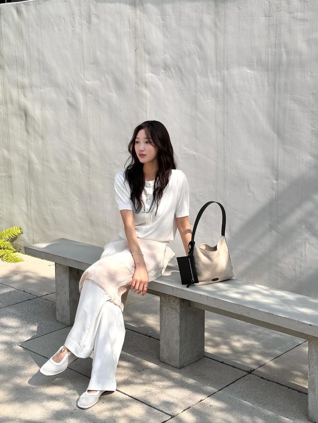 Siyazu SIKN2115 See-Through Short-Sleeved Knit Cardigan Ivory, Siyazu SIKN2115 See-Through Short-Sleeved Knit Cardigan Light Gray 착용 스타일