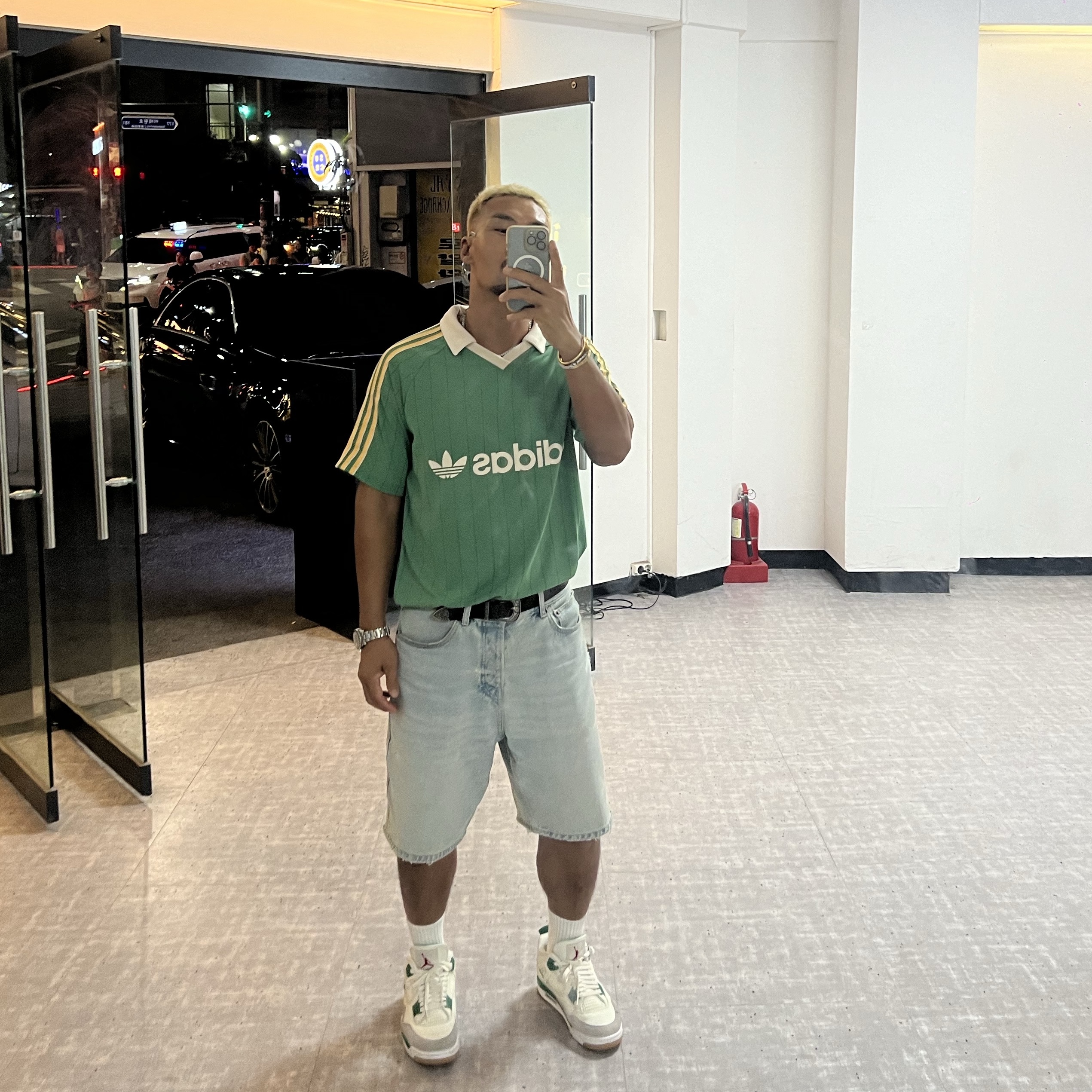 Adidas Pinstripe Jersey Preloved Green - KR Sizing, Jordan 4 x Nike SB Retro SP Pine Green 착용 스타일