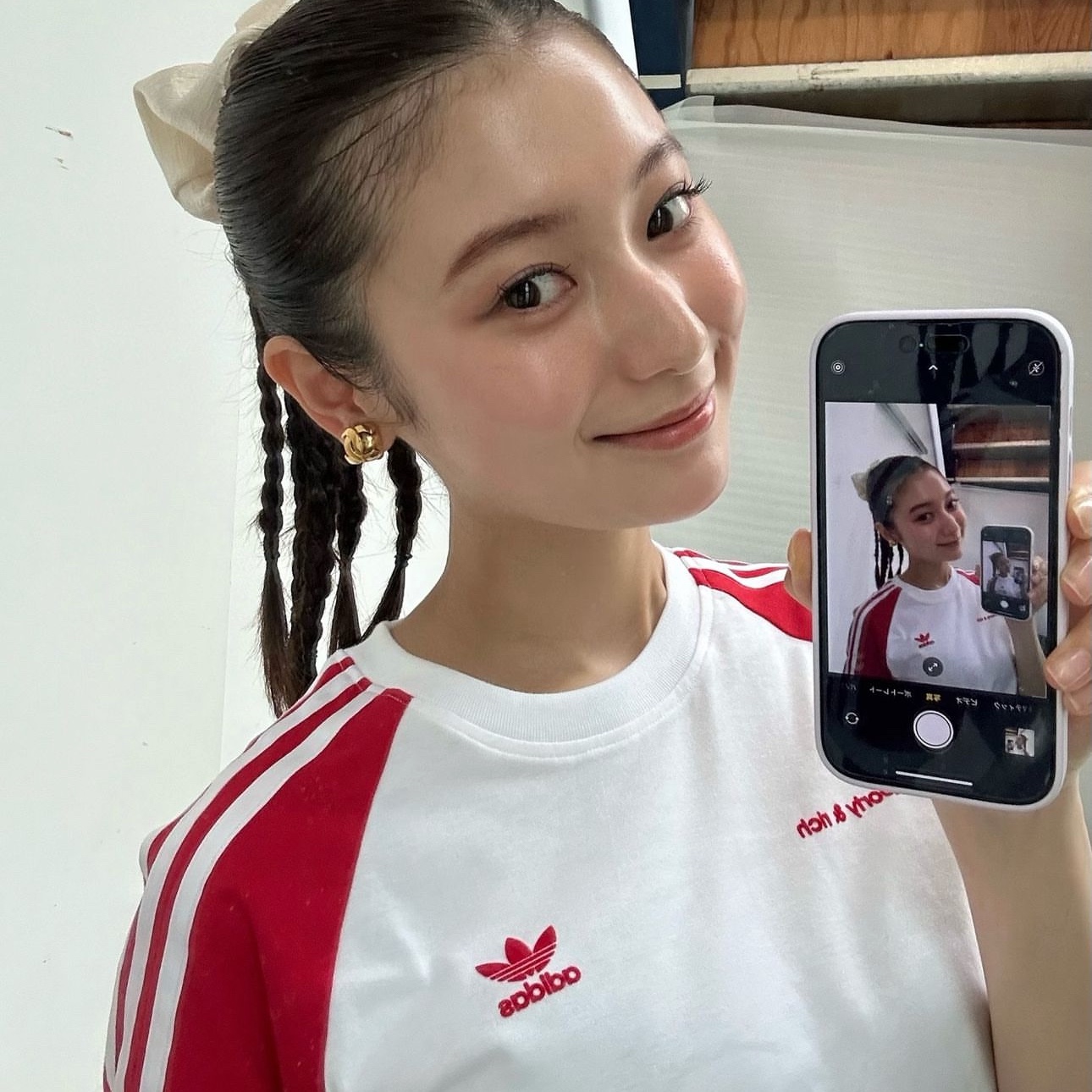 (W) Adidas x Sporty & Rich T-Shirt White Collegiate Red - KR Sizing 착용 스타일