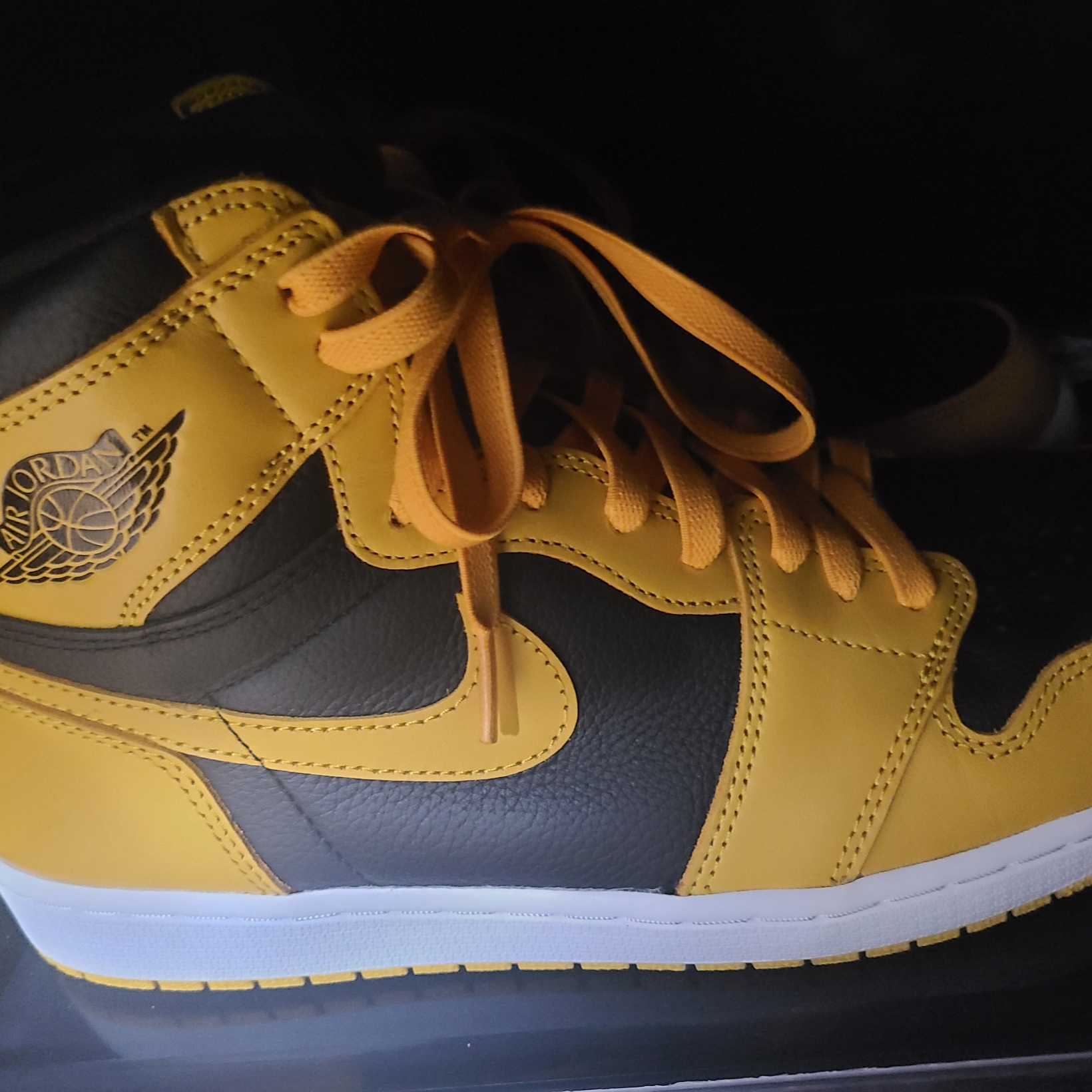 Jordan 1 Retro High OG Pollen 착용 스타일