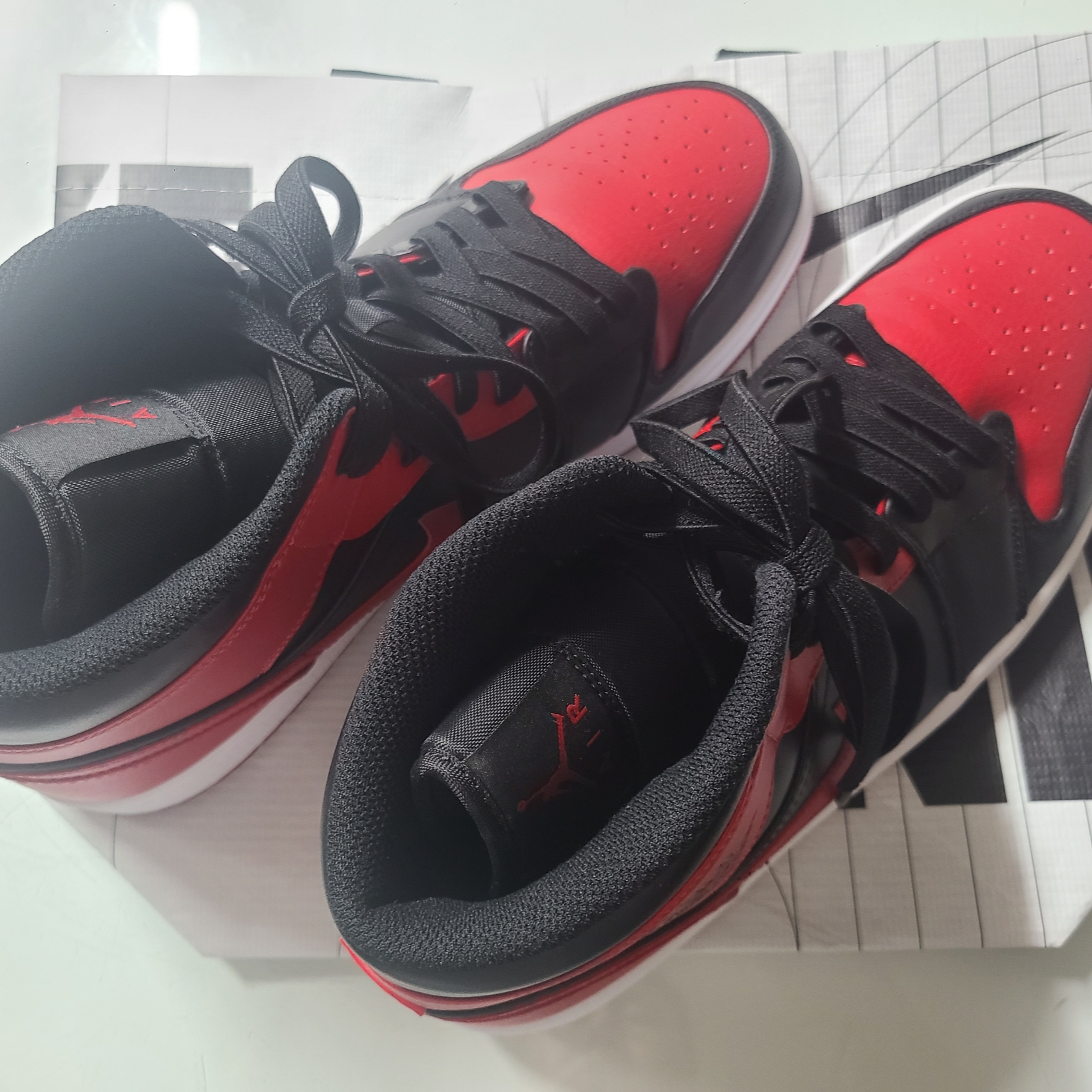 Jordan 1 Mid Bred Banned 2020 착용 스타일