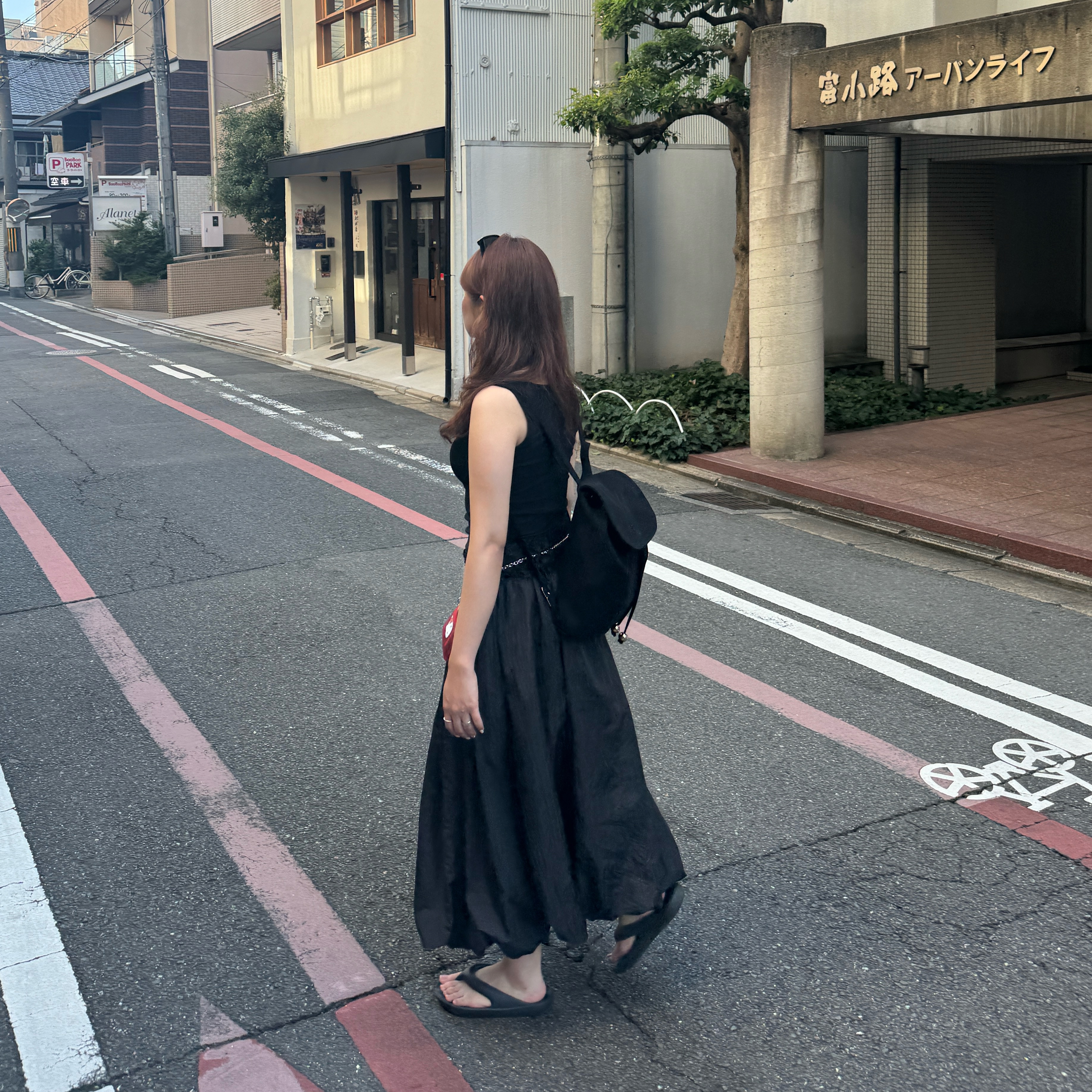 New Balance x Taw&Toe Flip Flop Black 착용 스타일 - 3