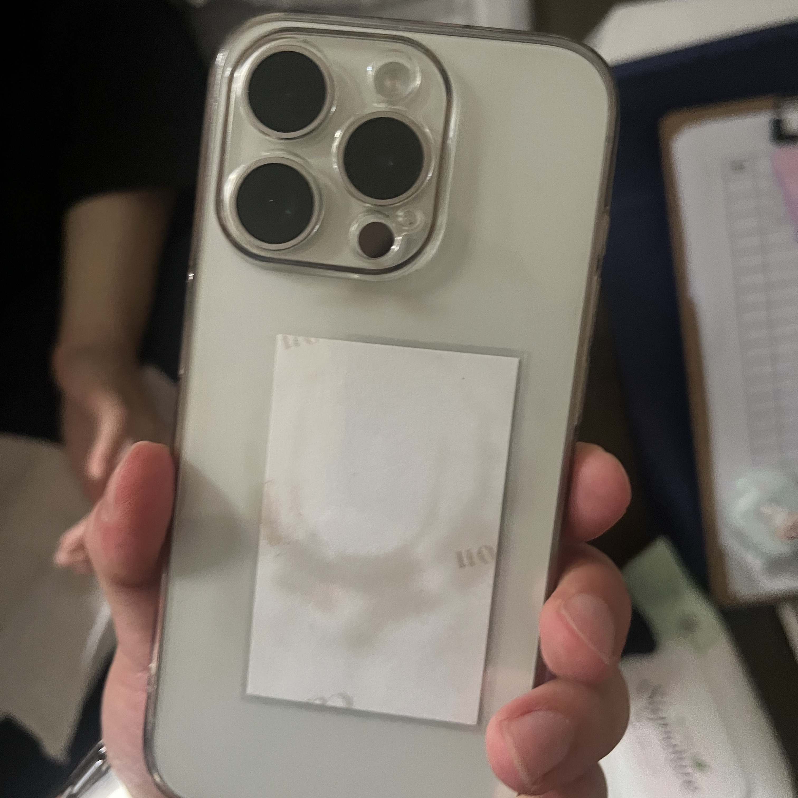 Apple iPhone 15 Pro 256GB Natural Titanium (Korean Ver.) 착용 스타일