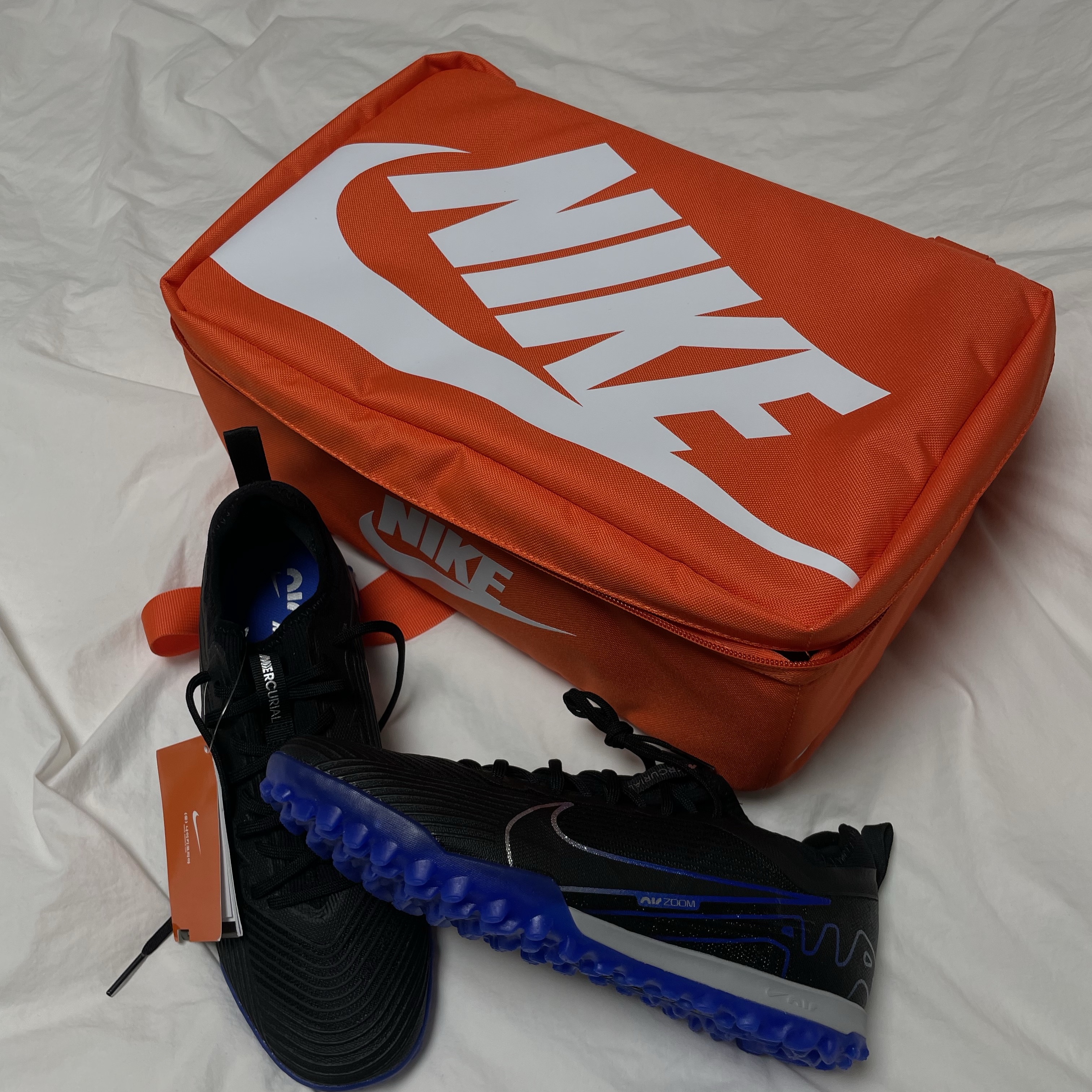 Nike Shoebox Bag 12L Orange White 착용 스타일