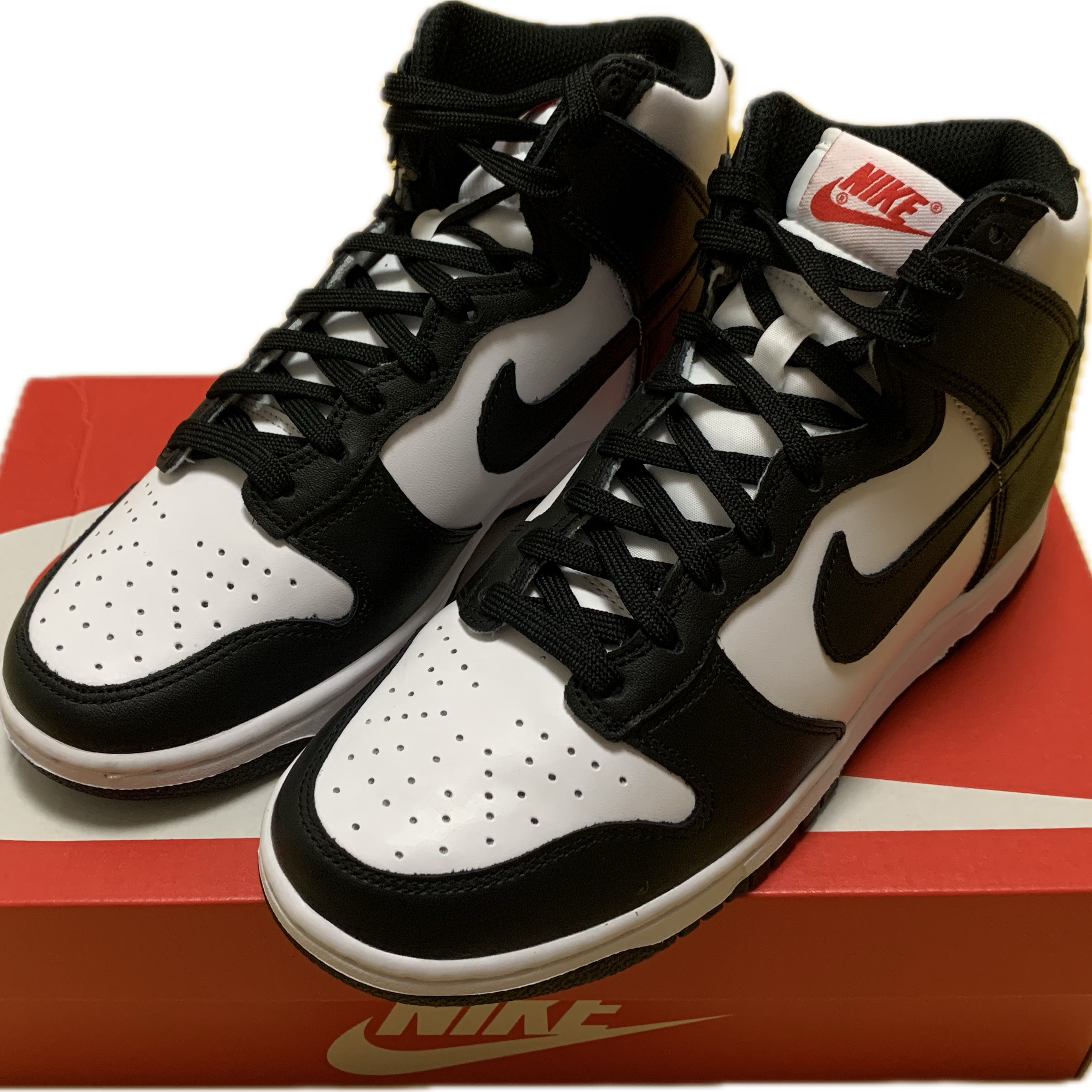 (W) Nike Dunk High Black and White 착용 스타일