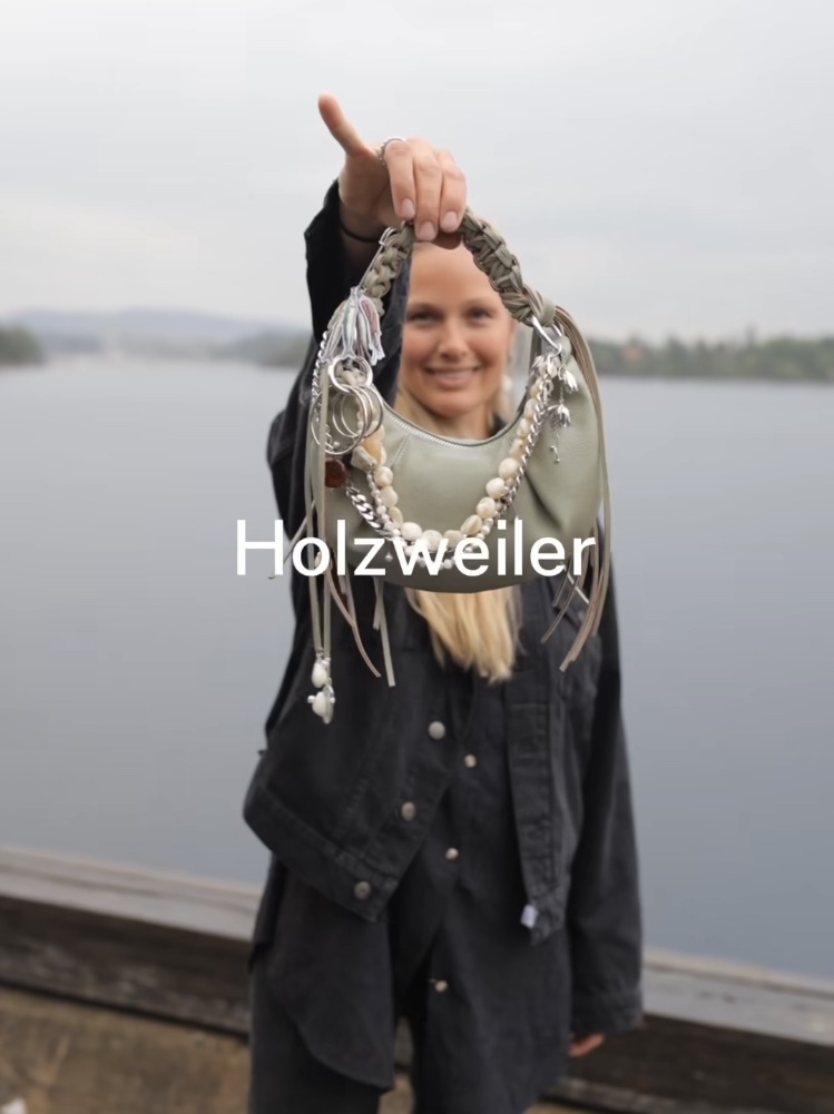 Holzweiler Women Cocoon Micro Bag Light Green 착용 스타일 - 8