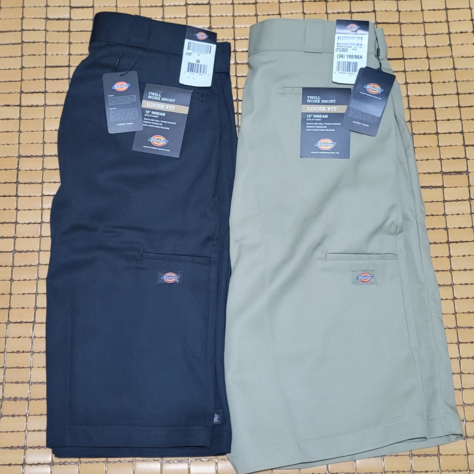 Dickies Loose Fit 13 Inch Flat Front Work Shorts Black, Dickies Loose Fit 13 Inch Flat Front Work Shorts Khaki 착용 스타일