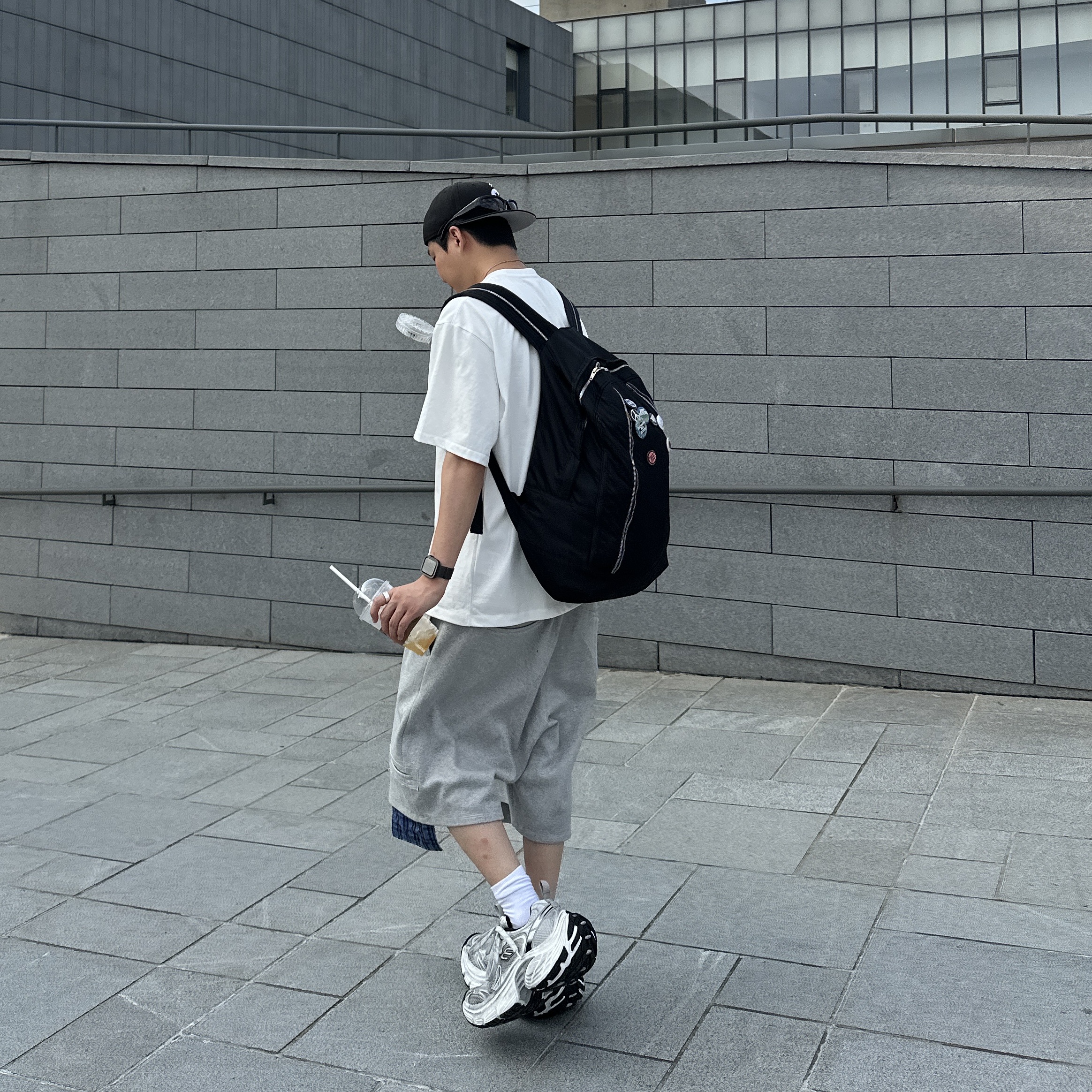 Balenciaga 10XL Sneakers White Grey Silver Black, Supreme Gold Cross S Logo New Era Black - 24SS 착용 스타일 - 4