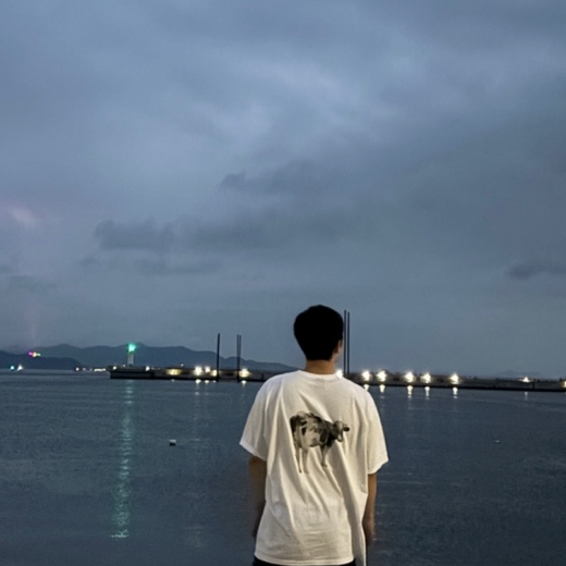 Stussy Grassfed T-Shirt White 착용 스타일