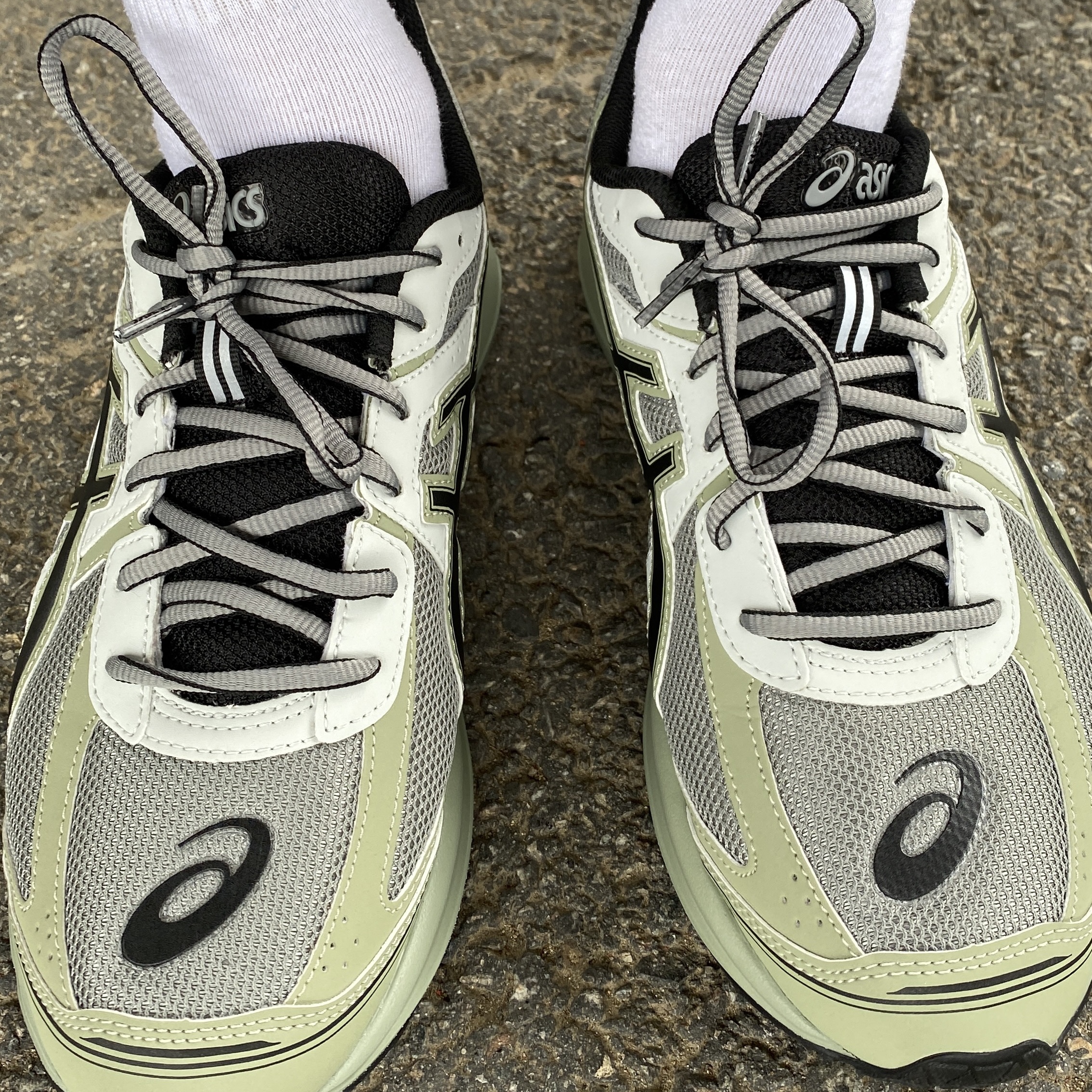 Asics Jog 100 S Sheet Rock - 2E Wide 착용 스타일