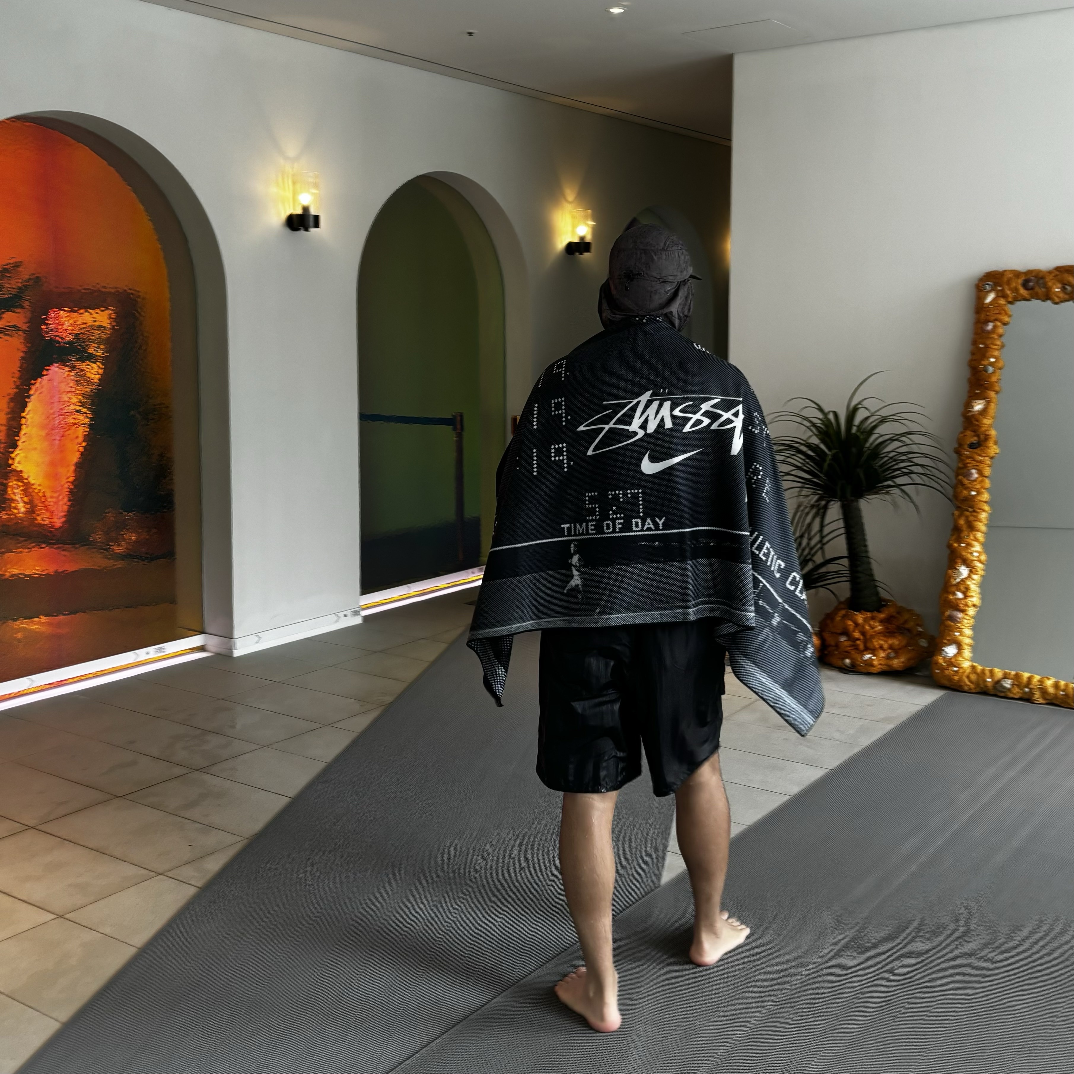 Nike x Stussy UV Crew Black (FZ5759-010), Stussy Denim Big OL' Shorts Raw 착용 스타일 - 3