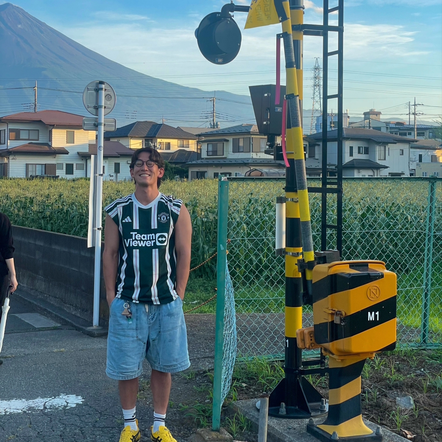 Adidas Manchester United 2023/24 Away Jersey Green Night Core White - KR Sizing (Non Marking Ver.), Onitsuka Tiger Mexico 66 Yellow Black 착용 스타일 - 1