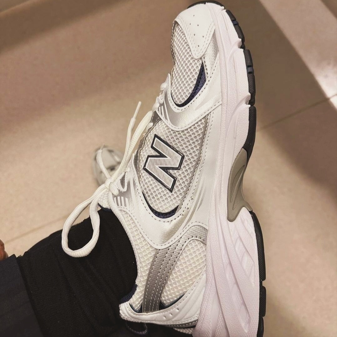 New Balance 530 White 착용 스타일