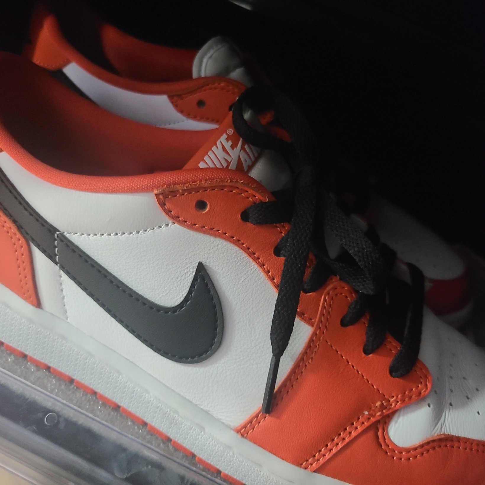 Jordan 1 Low OG Starfish 착용 스타일